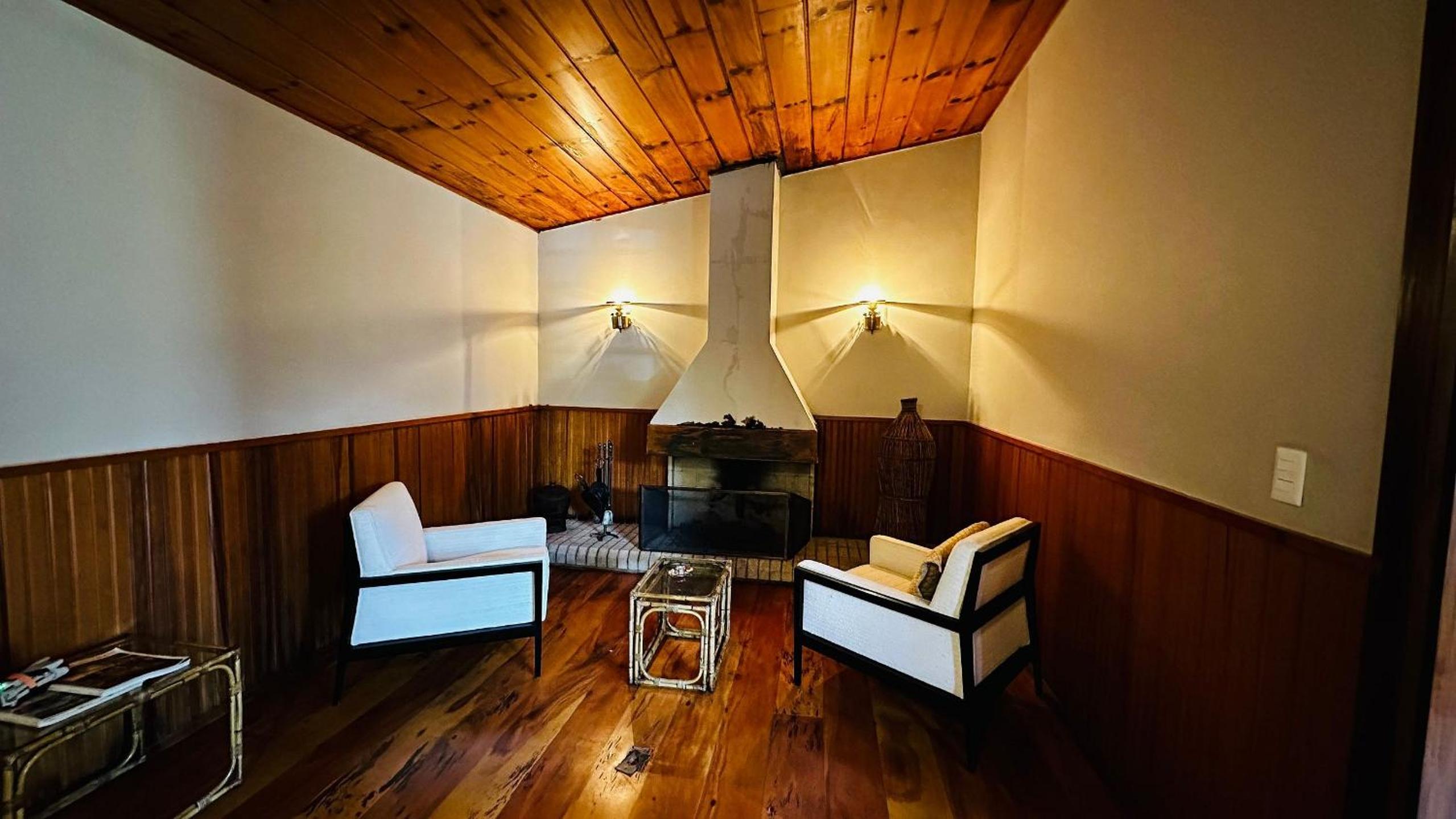 Casa do Lago em Campos do Jordão