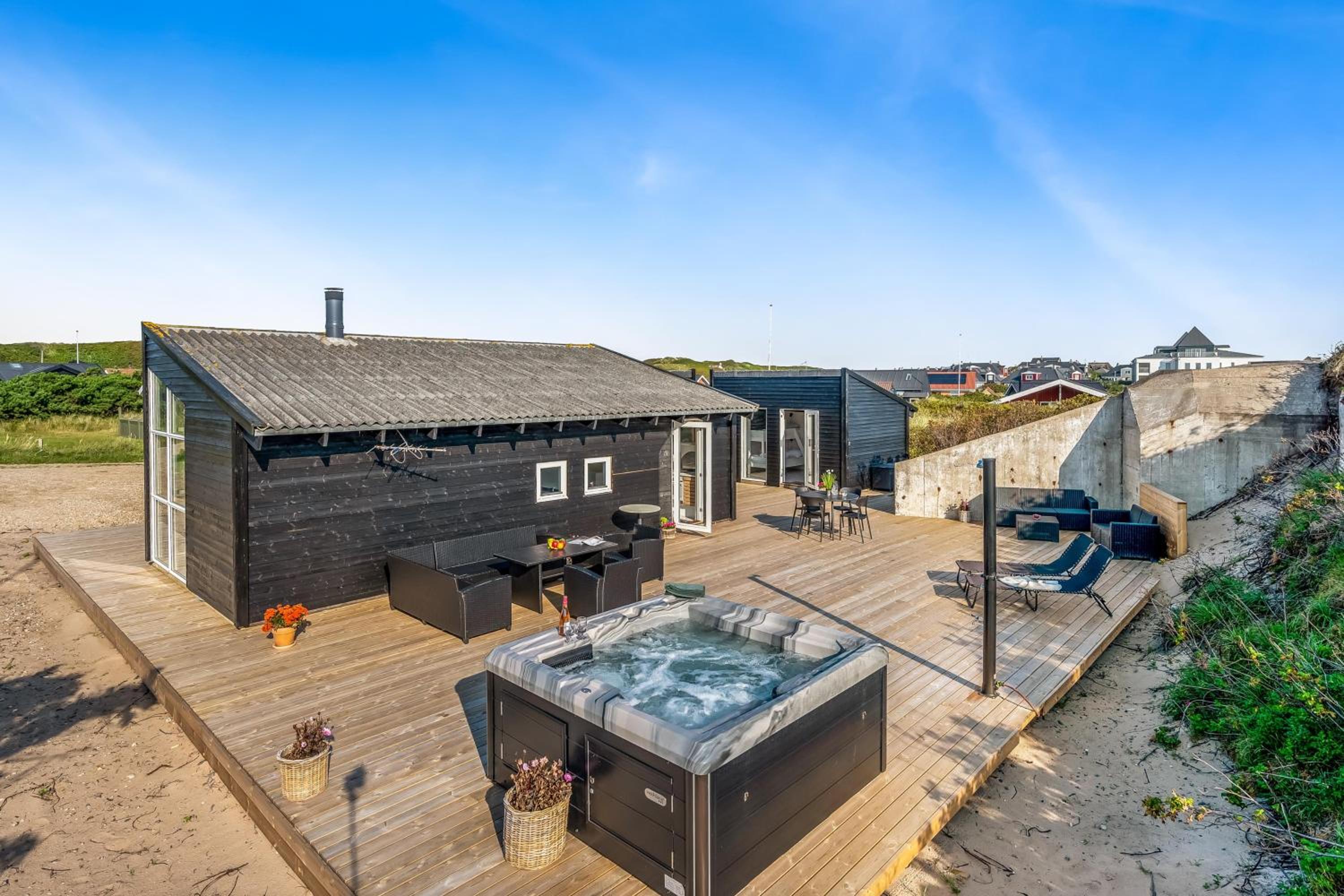 Beautiful Holiday Home In Sondervig