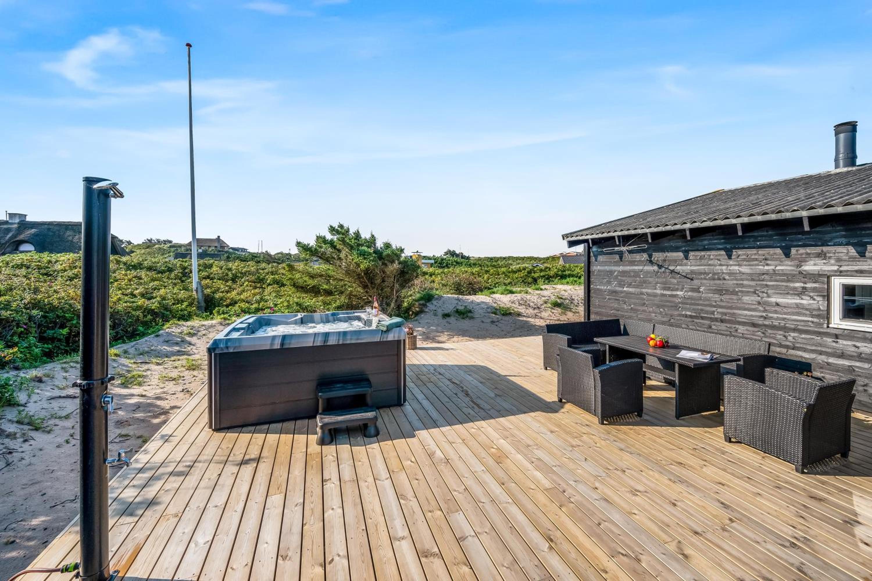 Beautiful Holiday Home In Sondervig