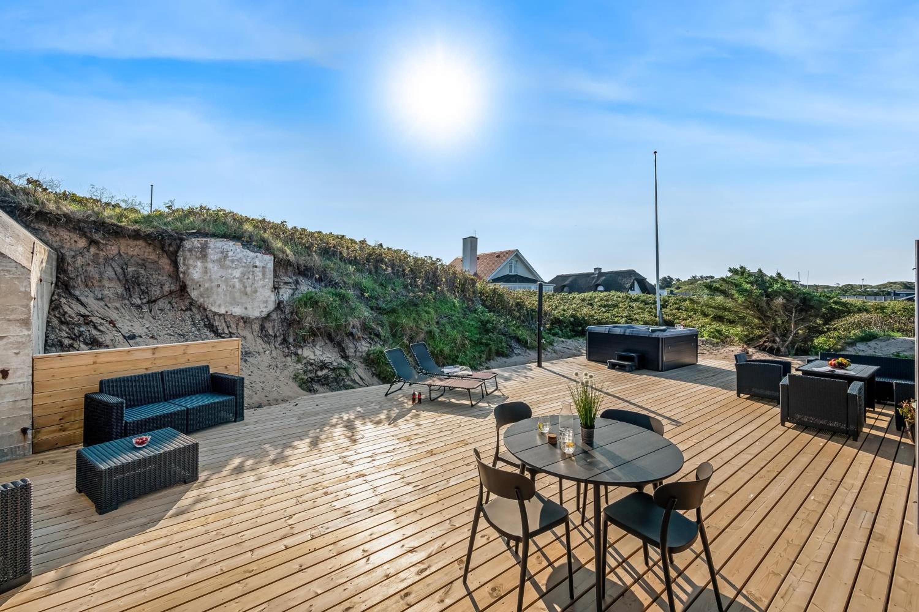 Beautiful Holiday Home In Sondervig
