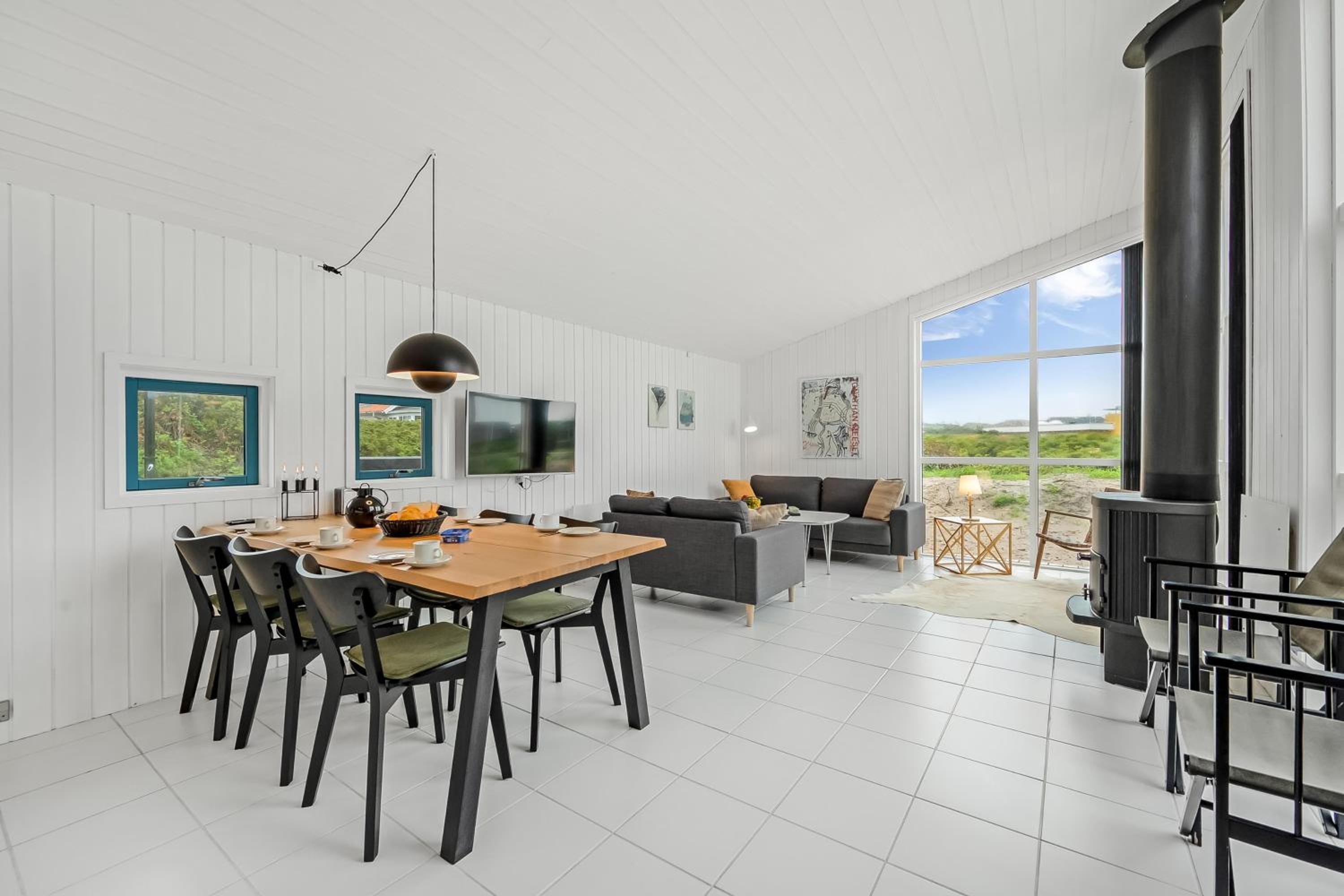 Beautiful Holiday Home In Sondervig