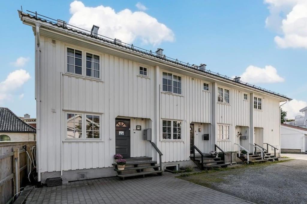 Sentralt i Stavern med gangavstand til strand view 4