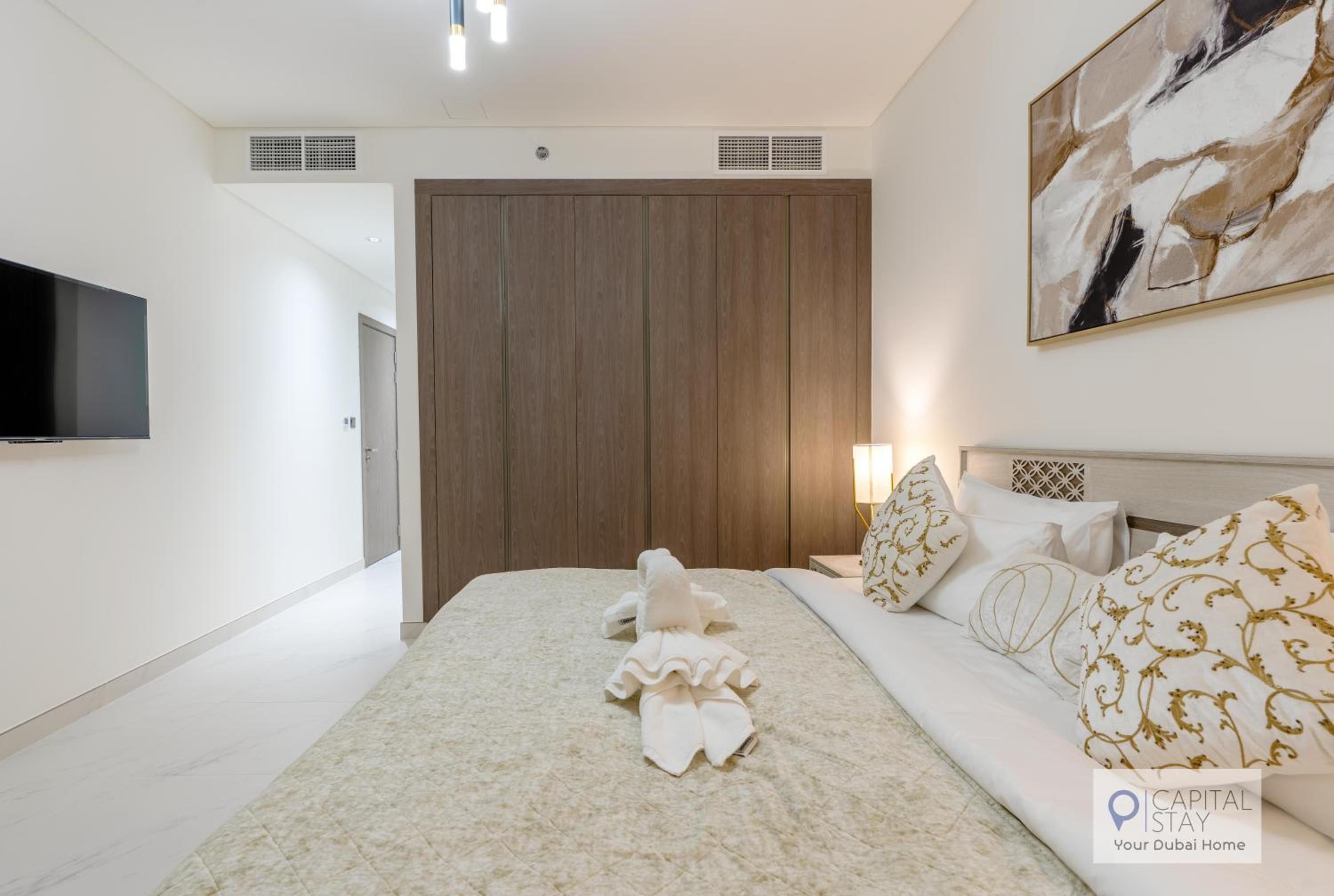2 Bed Apt in District One Dubai - Lagoon Views