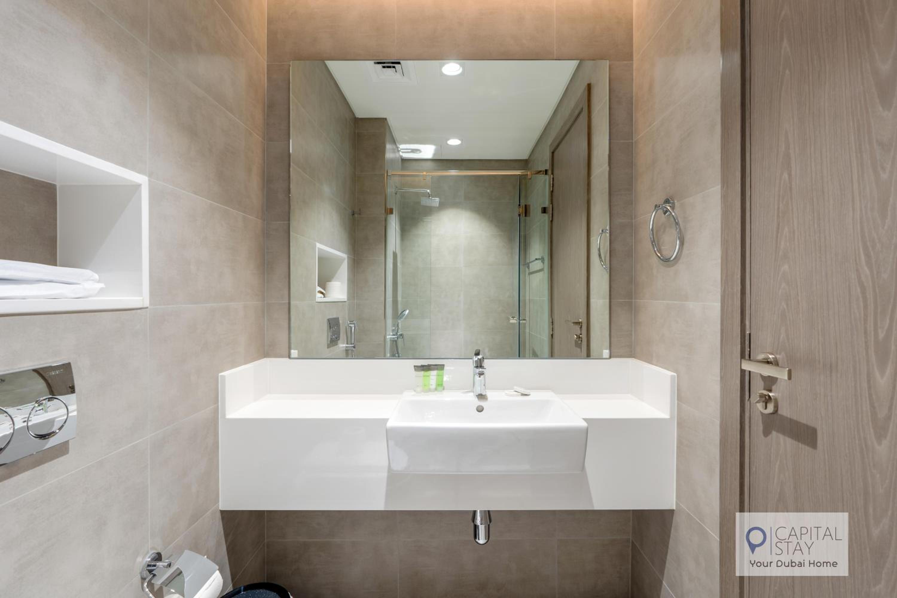 2 Bed Apt in District One Dubai - Lagoon Views