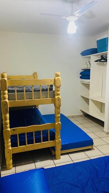Pé Na Areia Toninhas 25metros da praia