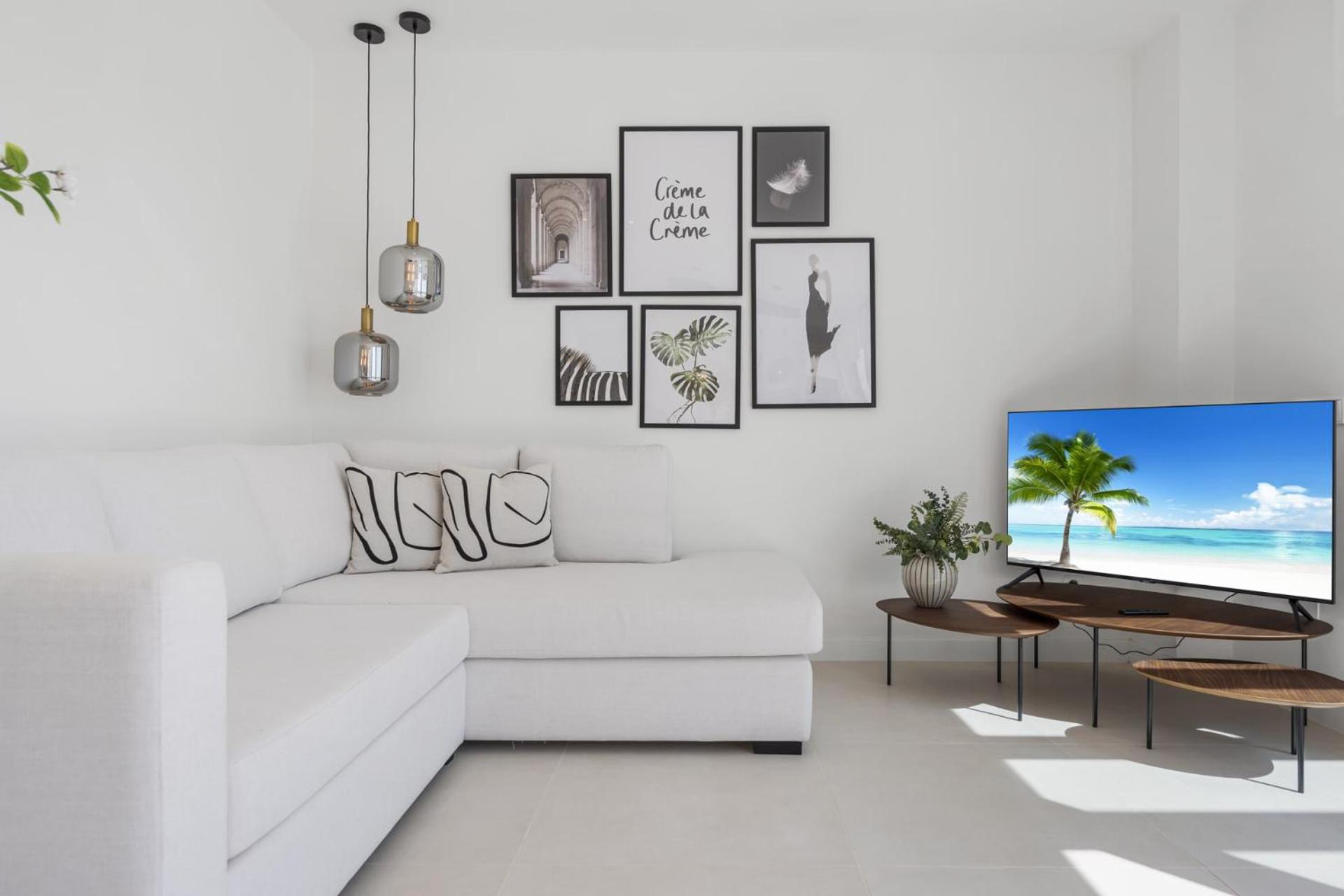 ViVi Homes - Gerrard, Terrace, Pool & Sea Vew