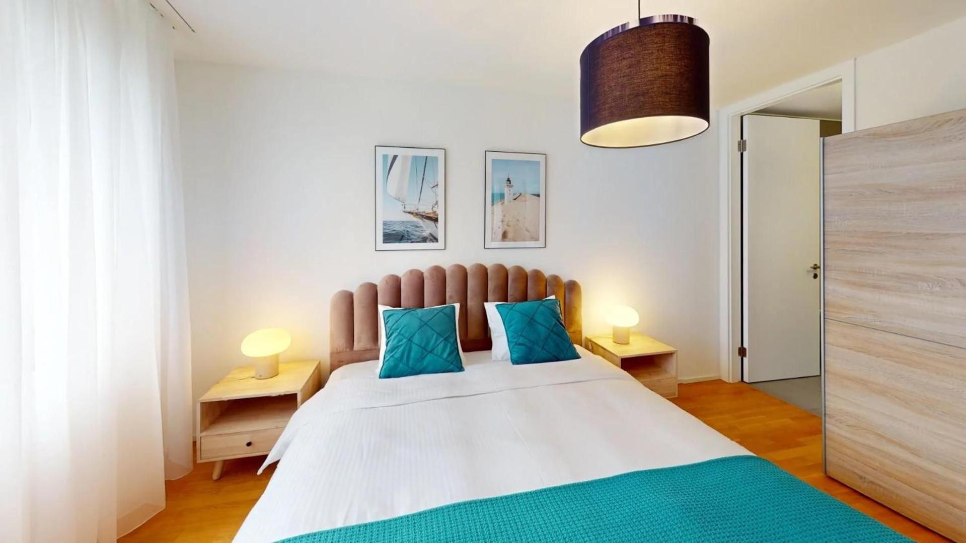 Lausanne City Center Apartments, Minutes Away from the Lake! AM53