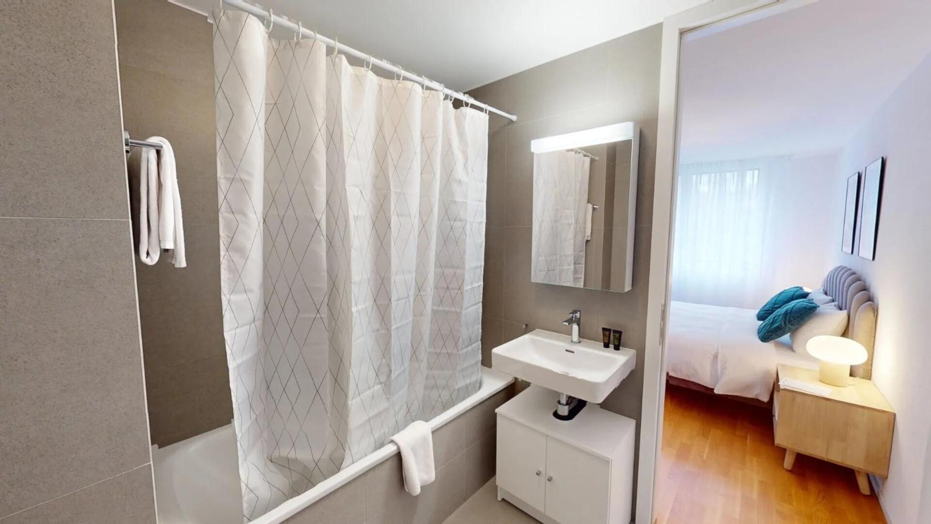 Lausanne City Center Apartments, Minutes Away from the Lake! AM53