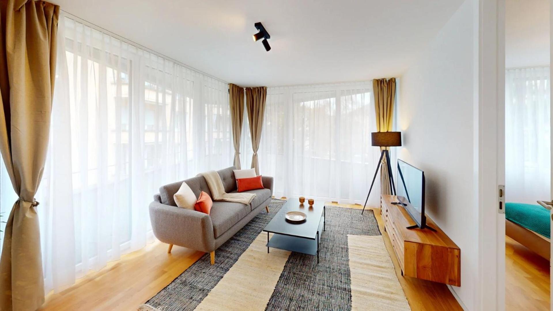 Lausanne City Center Apartments, Minutes Away from the Lake! AM53
