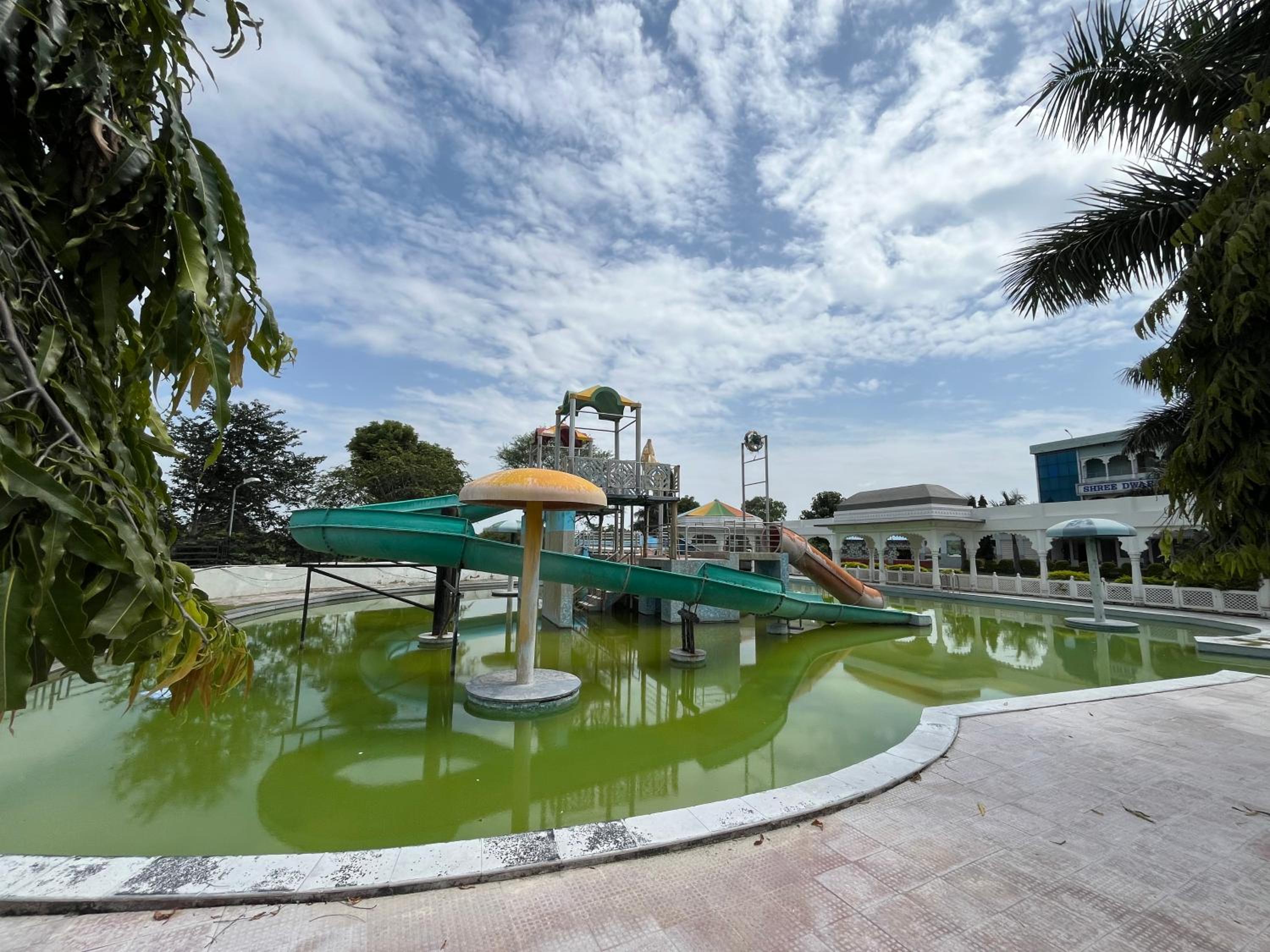 Shree Dwarkesh Resort I waterpark & SPA Shreenathji