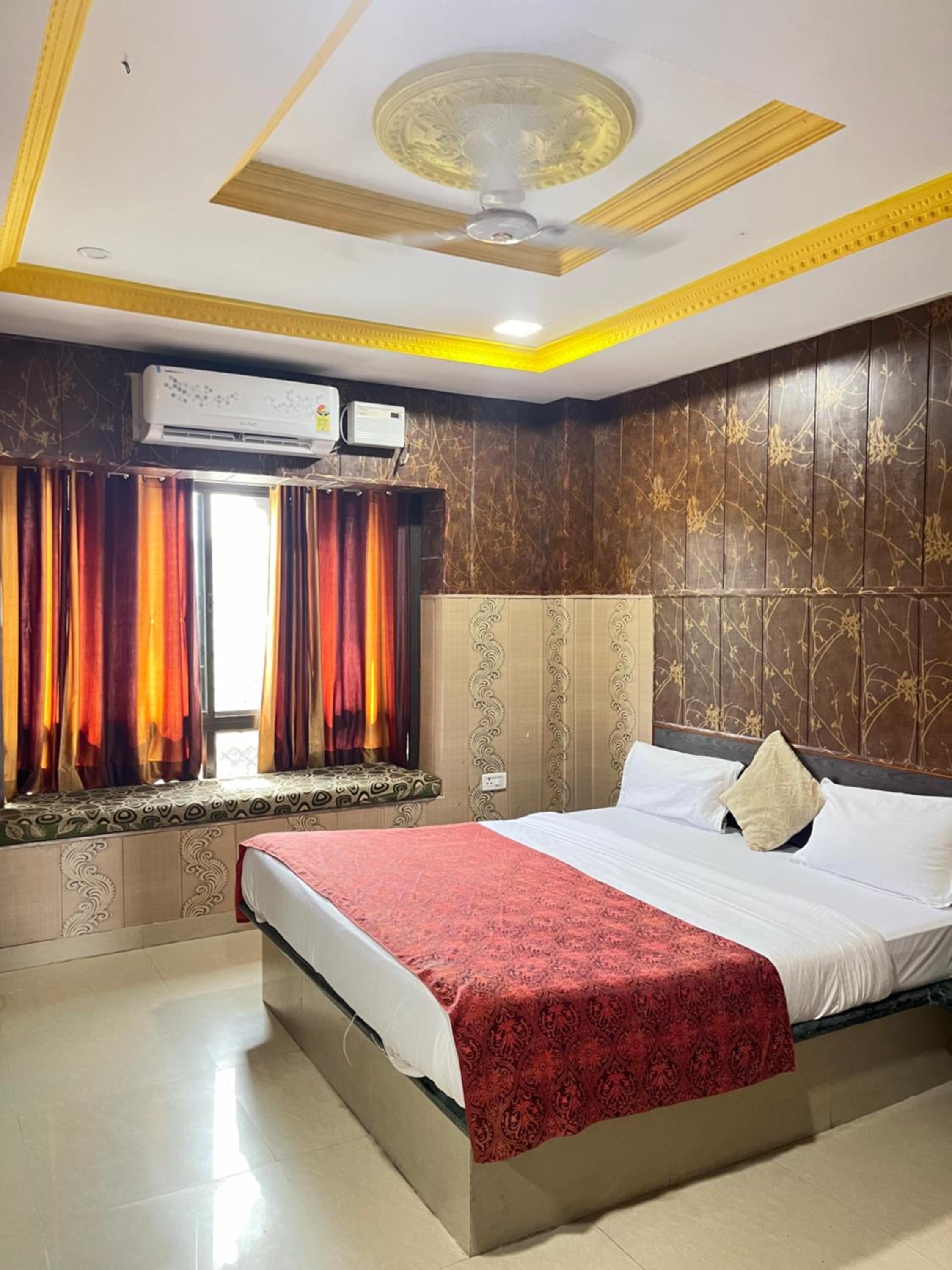 Shree Dwarkesh Resort I waterpark & SPA Shreenathji