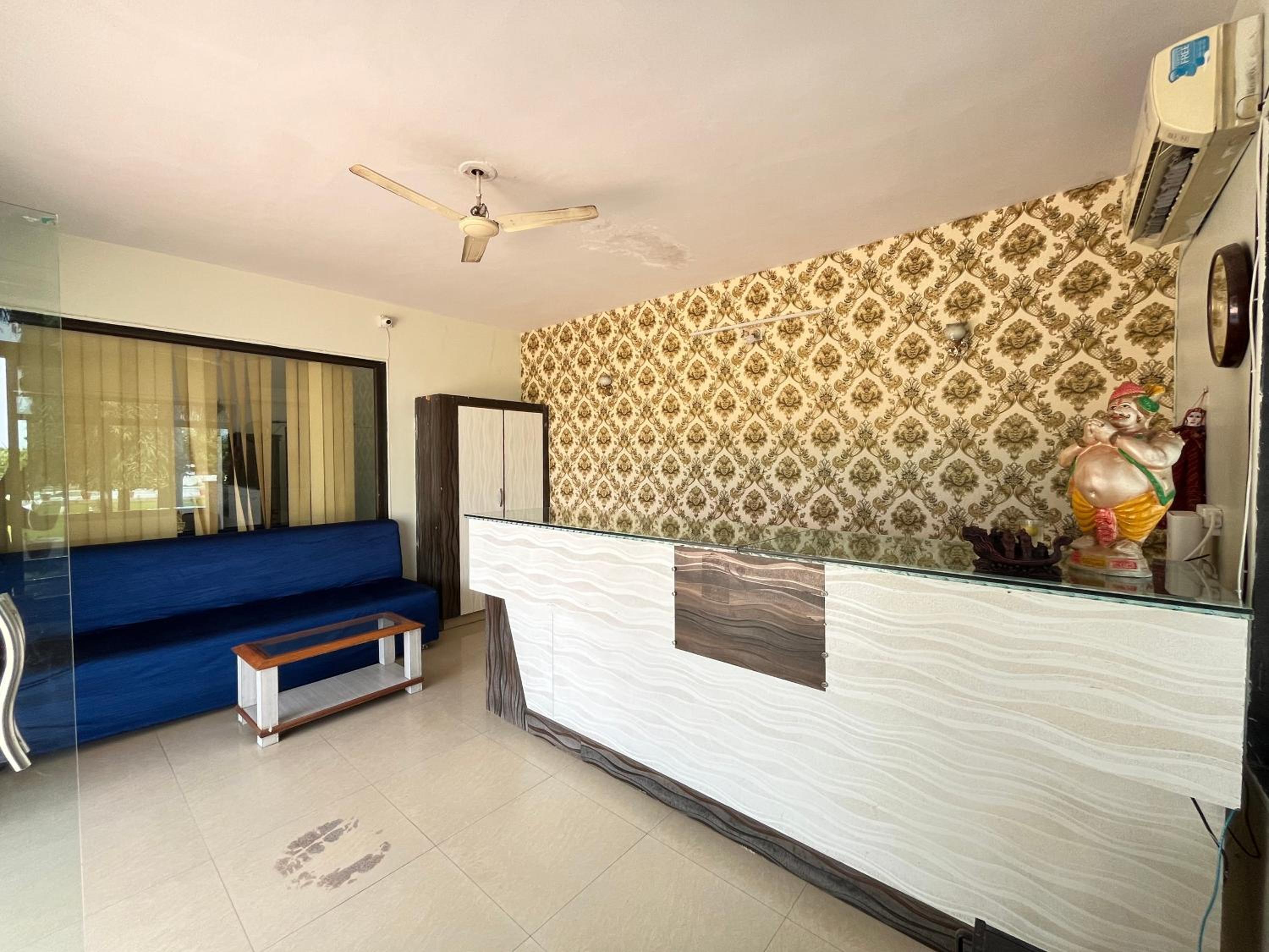 Shree Dwarkesh Resort I waterpark & SPA Shreenathji