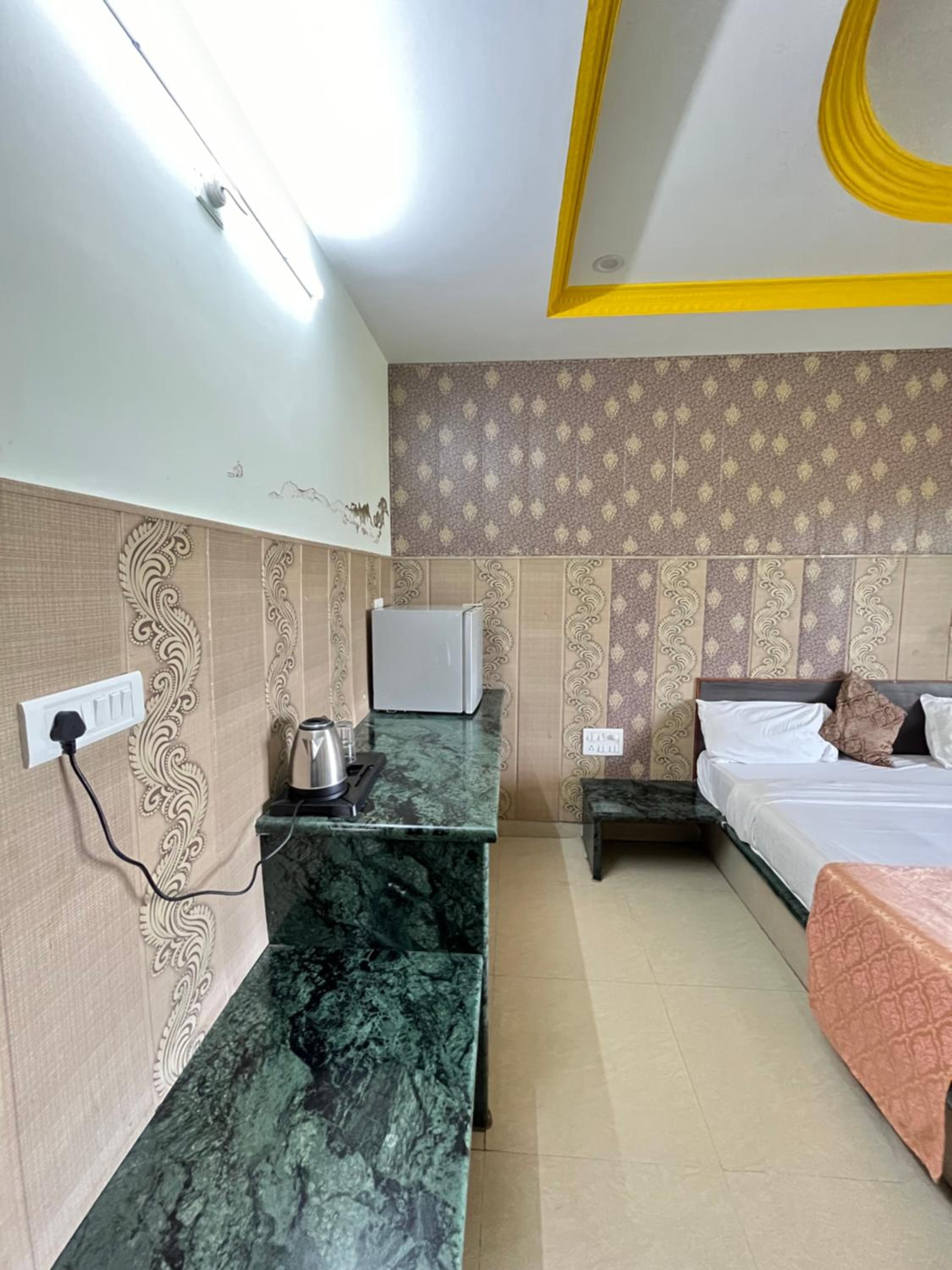 Shree Dwarkesh Resort I waterpark & SPA Shreenathji