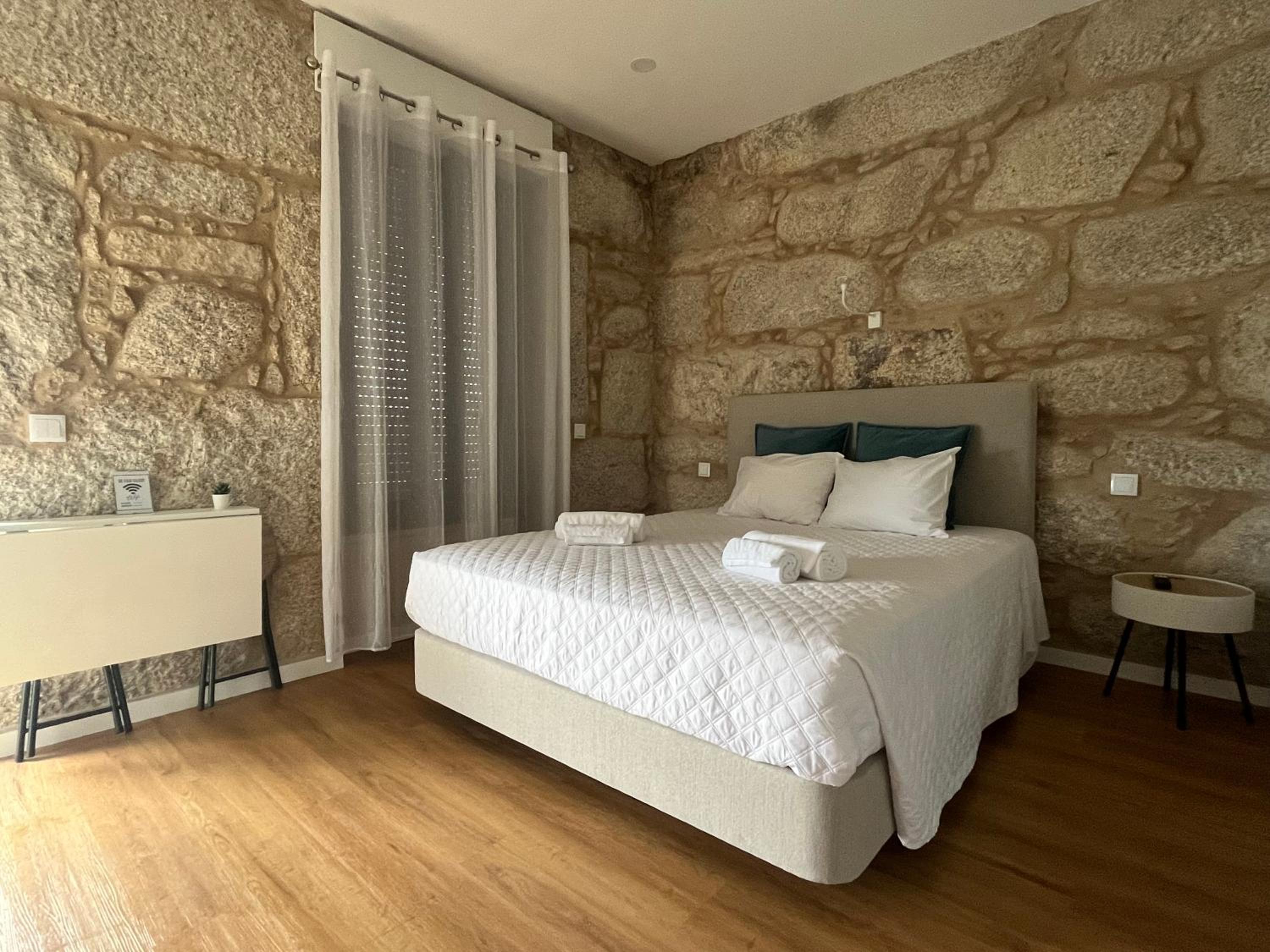 Ameixial Suites
