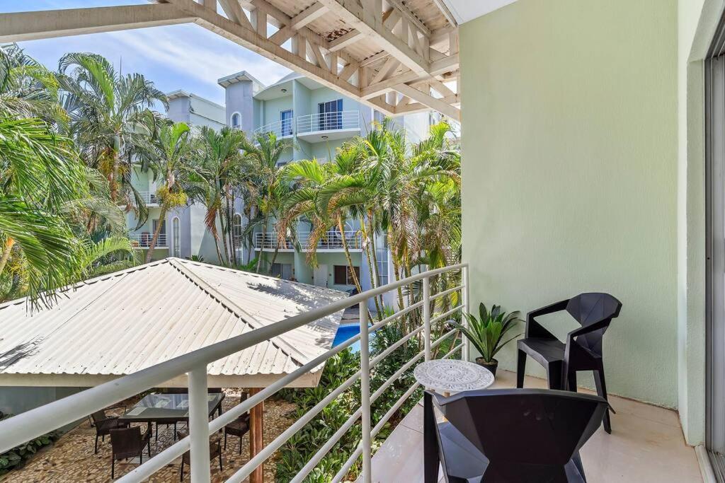 VVII2 2 bdrm with ensuite bathrms in centre of town