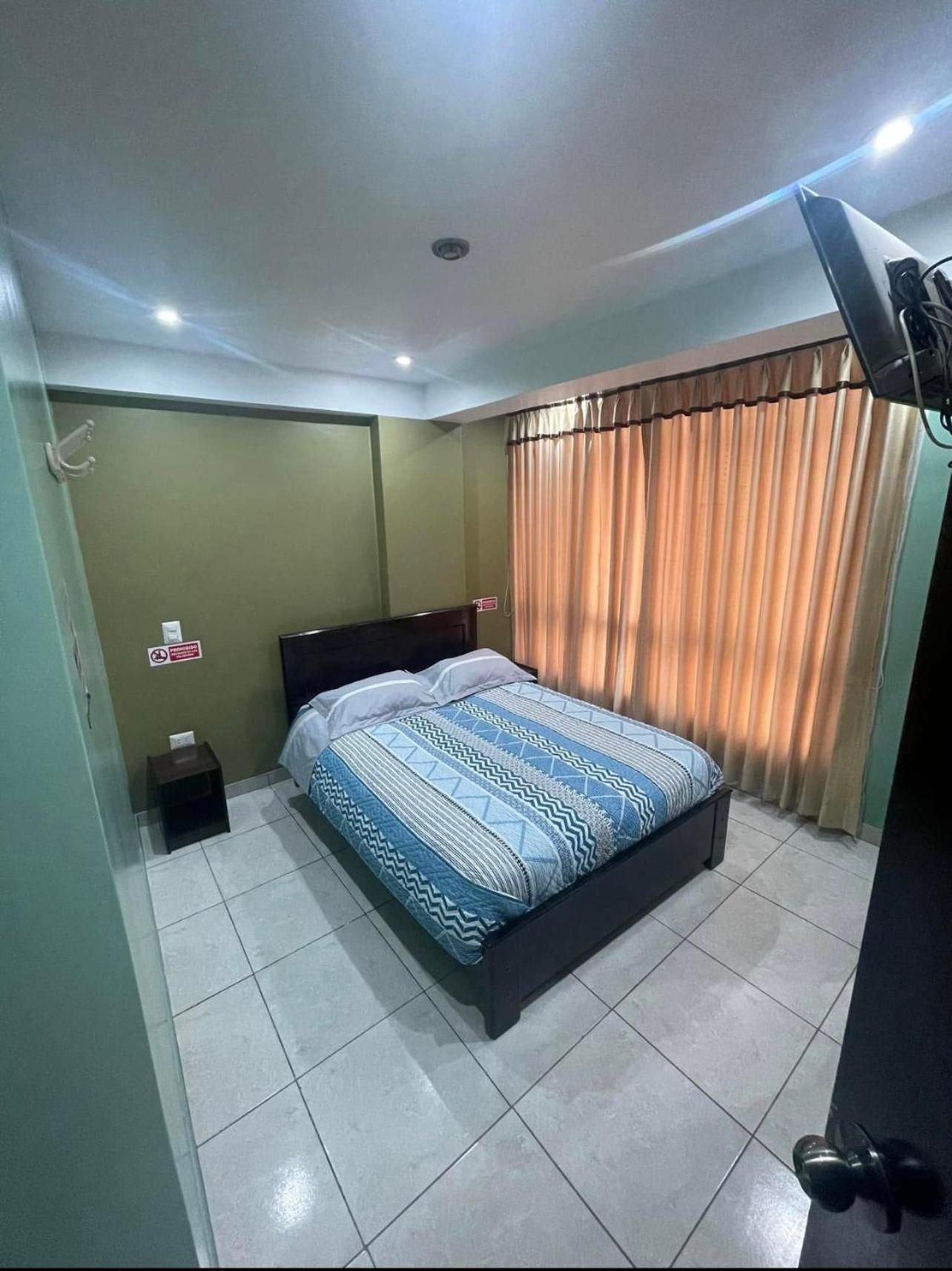HOSTAL ESTRELLA DORADa view 4