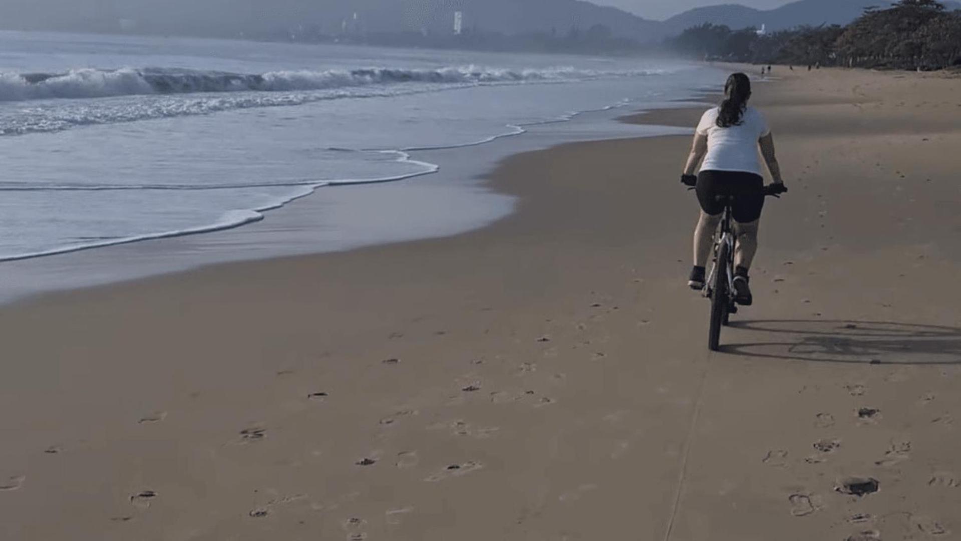 Apê Cabana com banheira hidro casal, ar condicionado