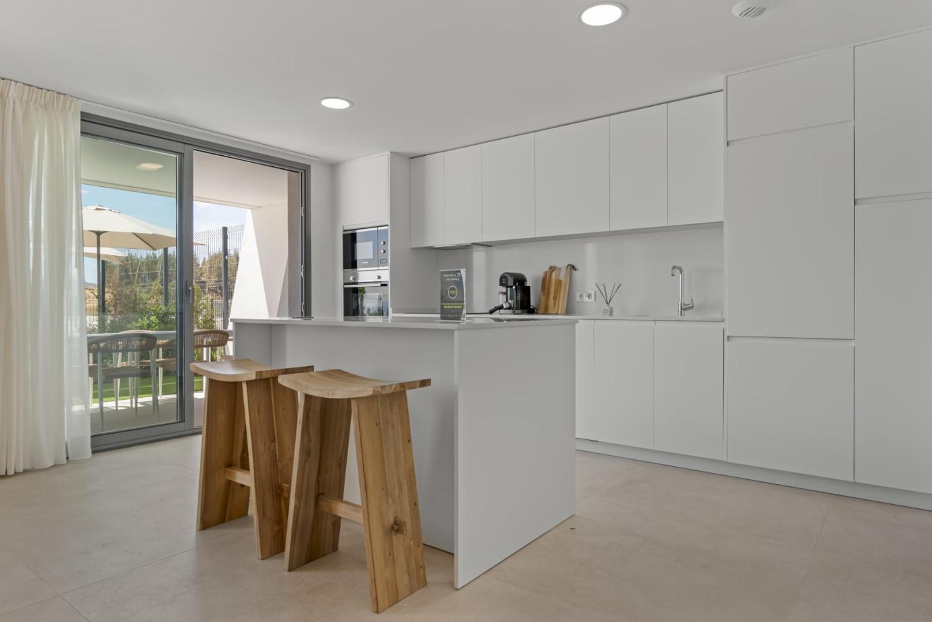 ViVi Homes - Marisol Pool, Sauna, Gym, Spa & Beach