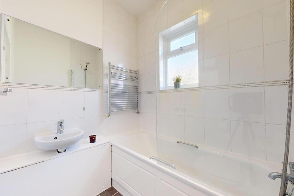 Prime Location Prince's Gate Mews 4BD 3 BATH