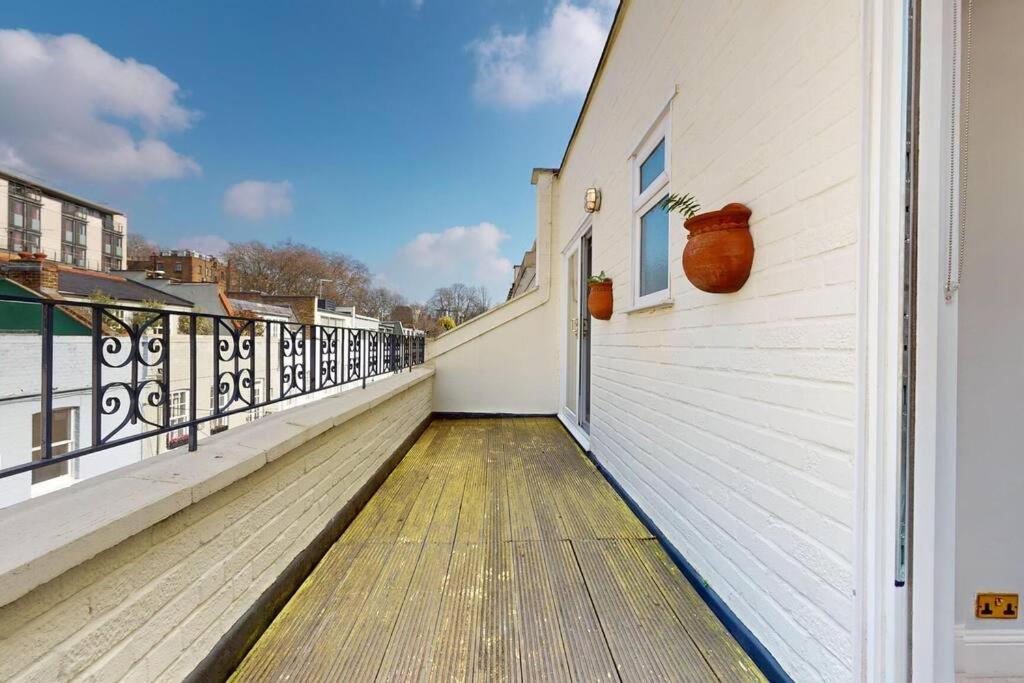 Prime Location Prince's Gate Mews 4BD 3 BATH