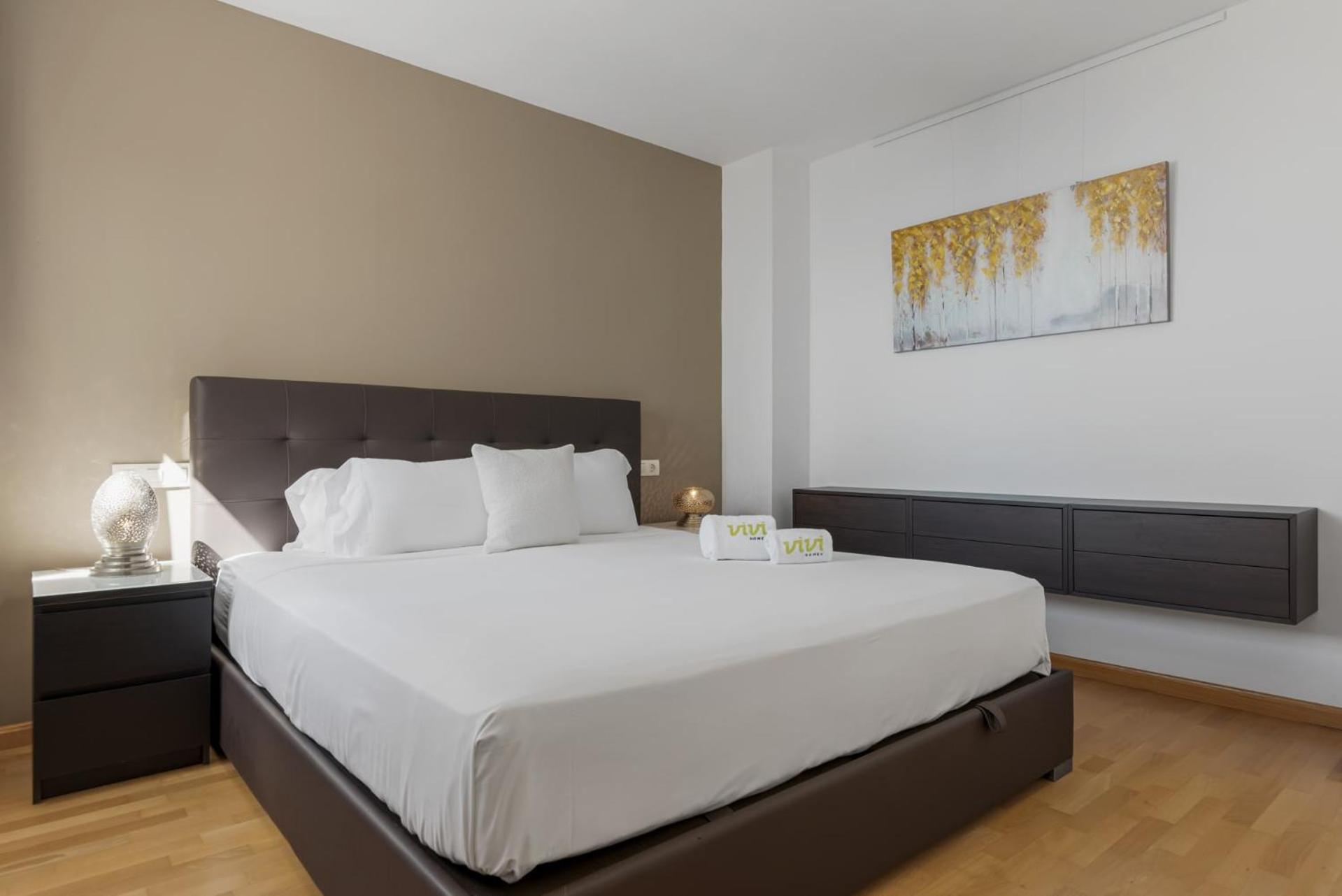 ViVi Homes - Casa Skye Pool, Terrace & Sea View