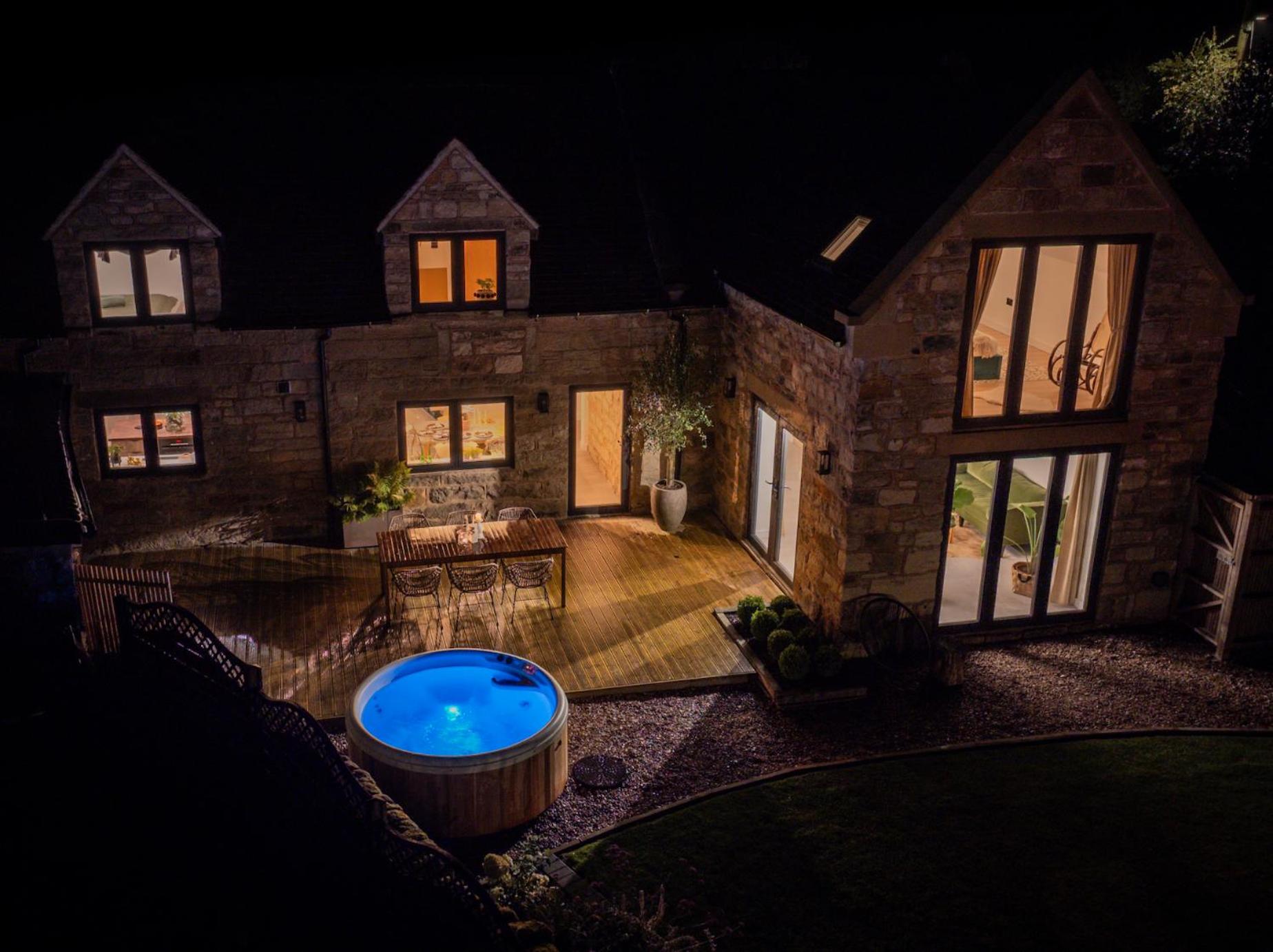 Luxury Cottage in Peak District near Alton Towers view 2