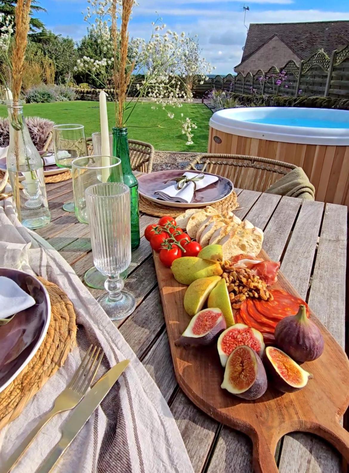 Luxury Cottage in Peak District near Alton Towers view 4
