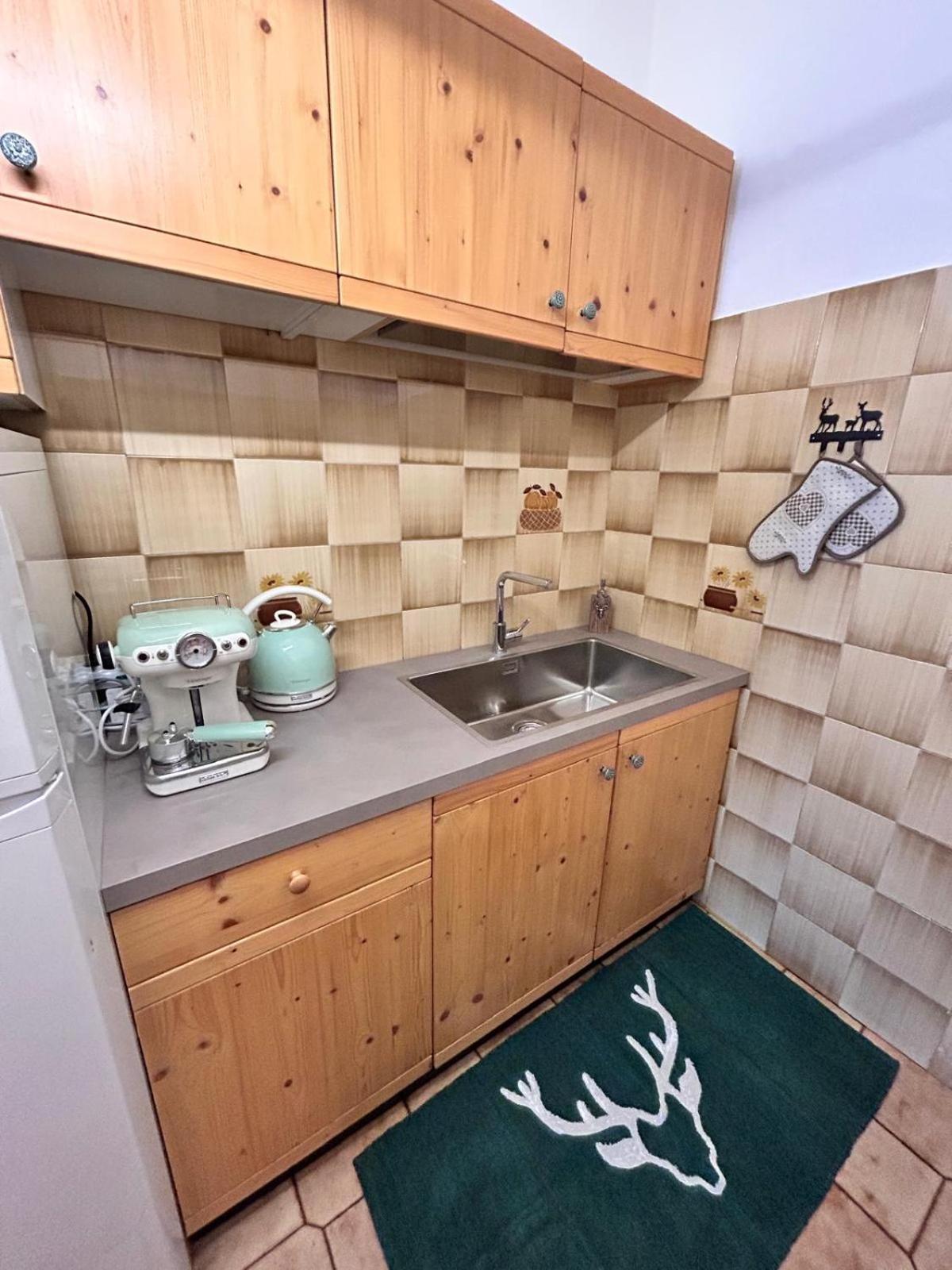 Dimora il Feudo en Predazzo — kitchen