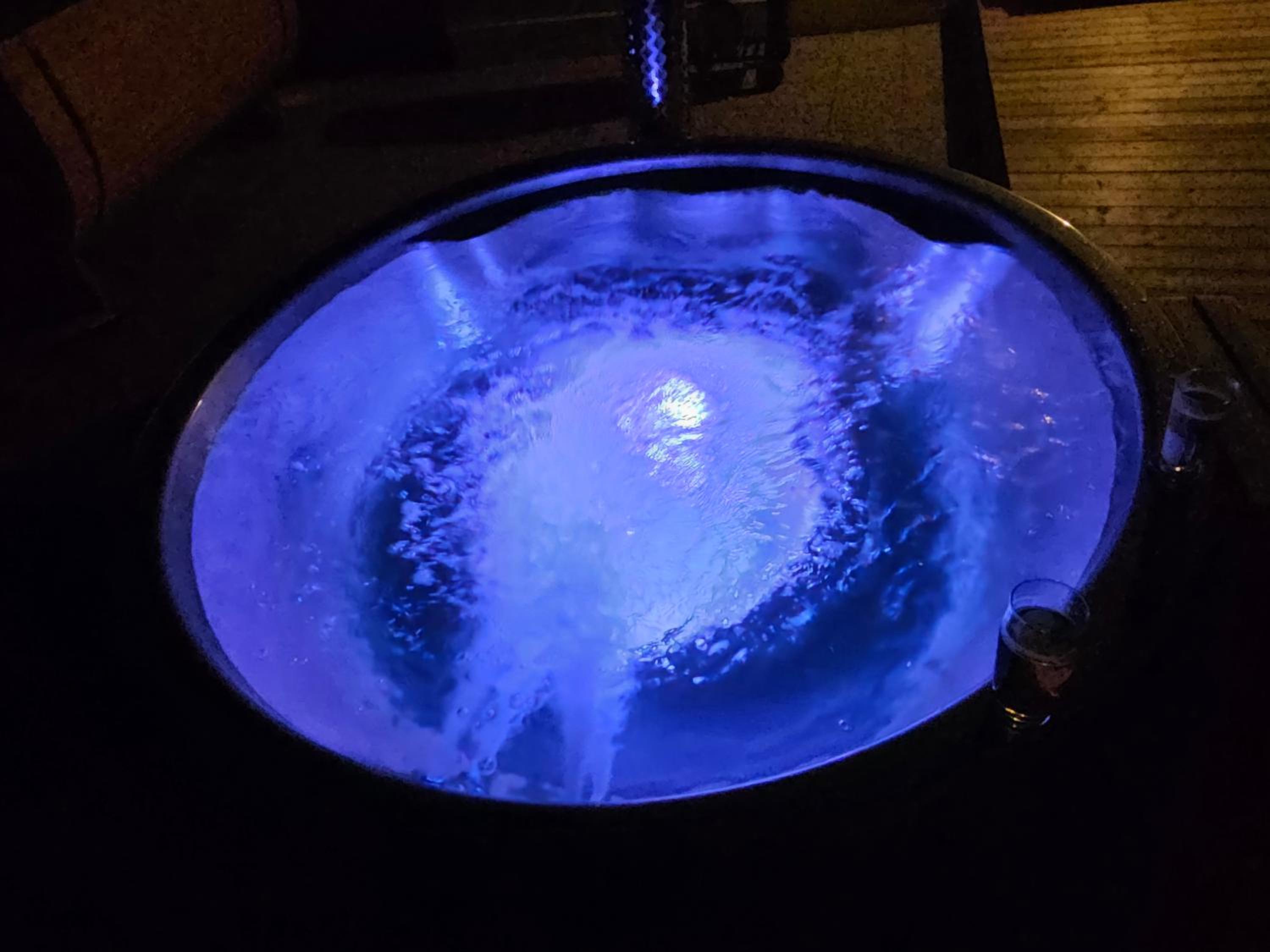 Vířivka a sauna na pokoji,nebo na vlastní terase - Farma u Příbrami