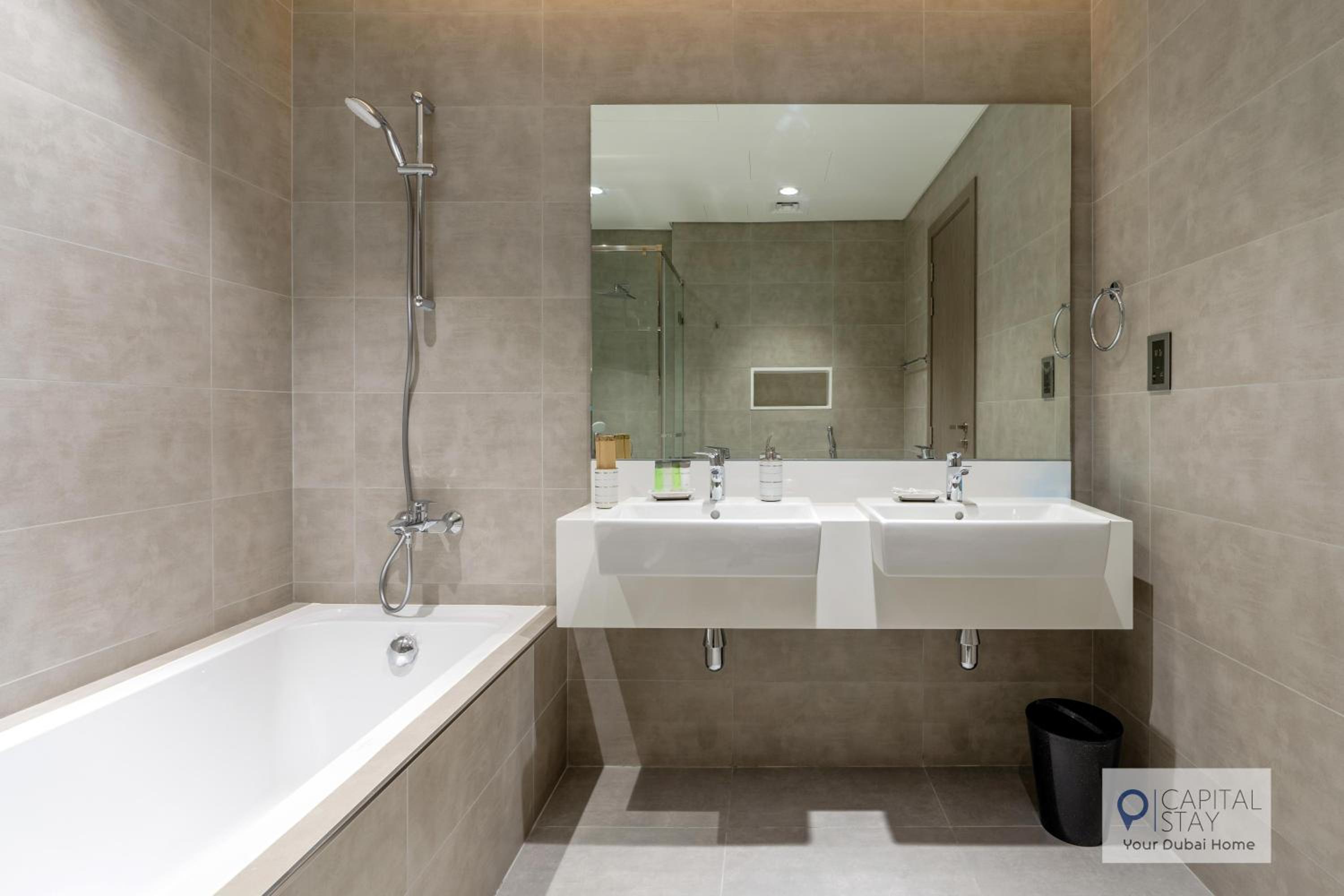 2 Bed Apt in District One Dubai - Lagoon Views