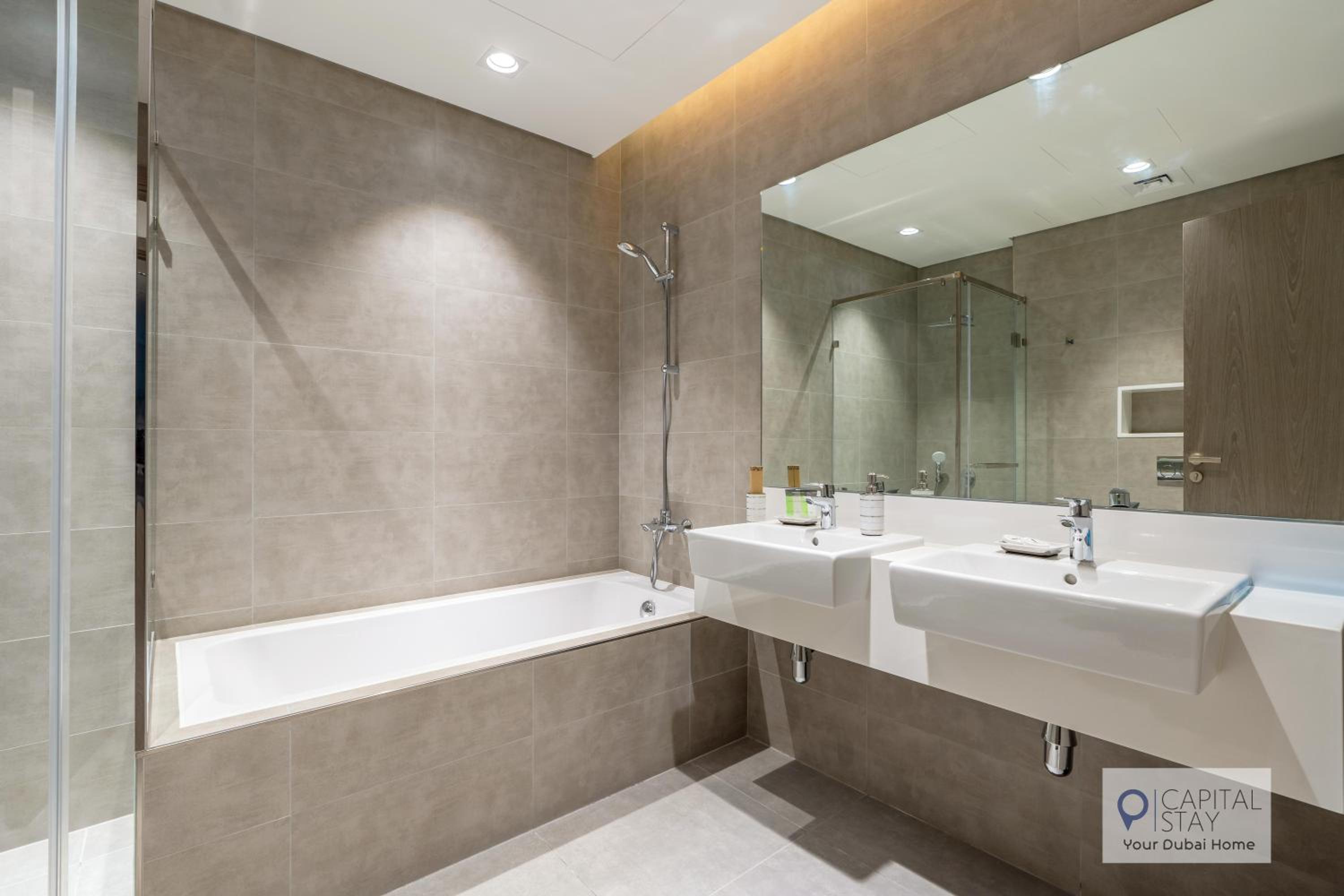 2 Bed Apt in District One Dubai - Lagoon Views