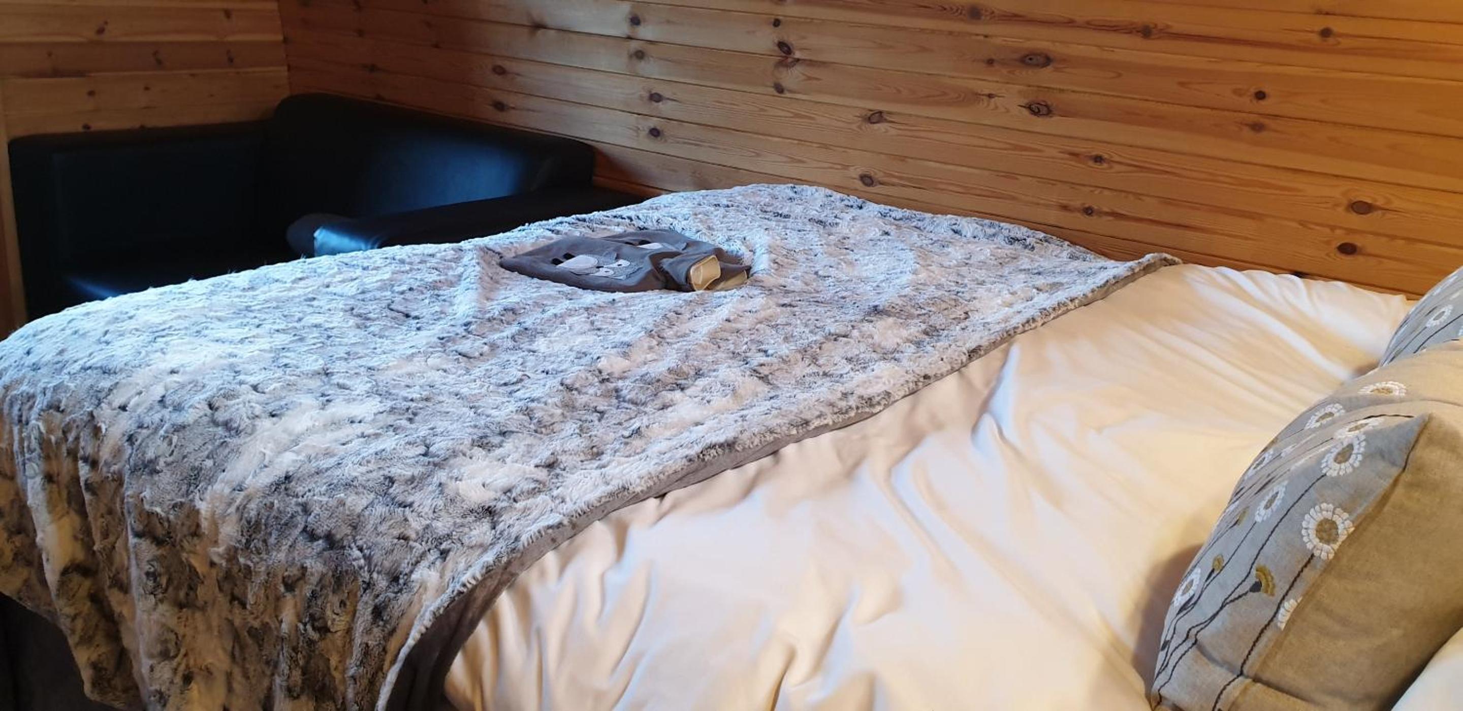 The Little Hide - Adult Only Camping Pods
