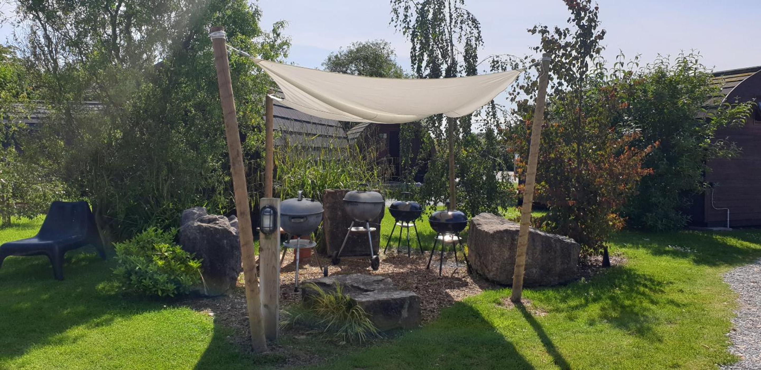 The Little Hide - Adult Only Camping Pods