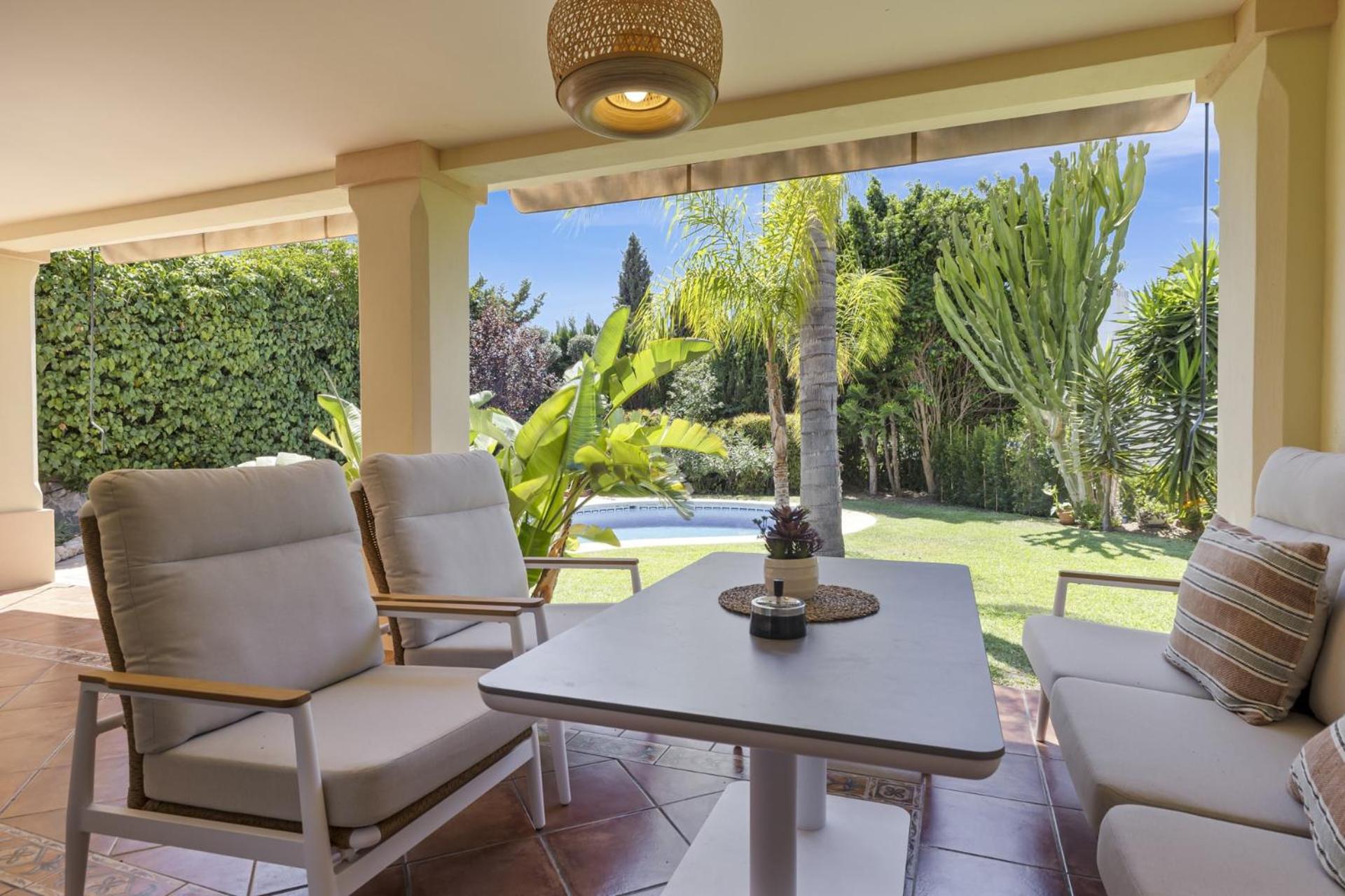 ViVi Homes -Villa Alpetona Private Pool, Garden & Terrace