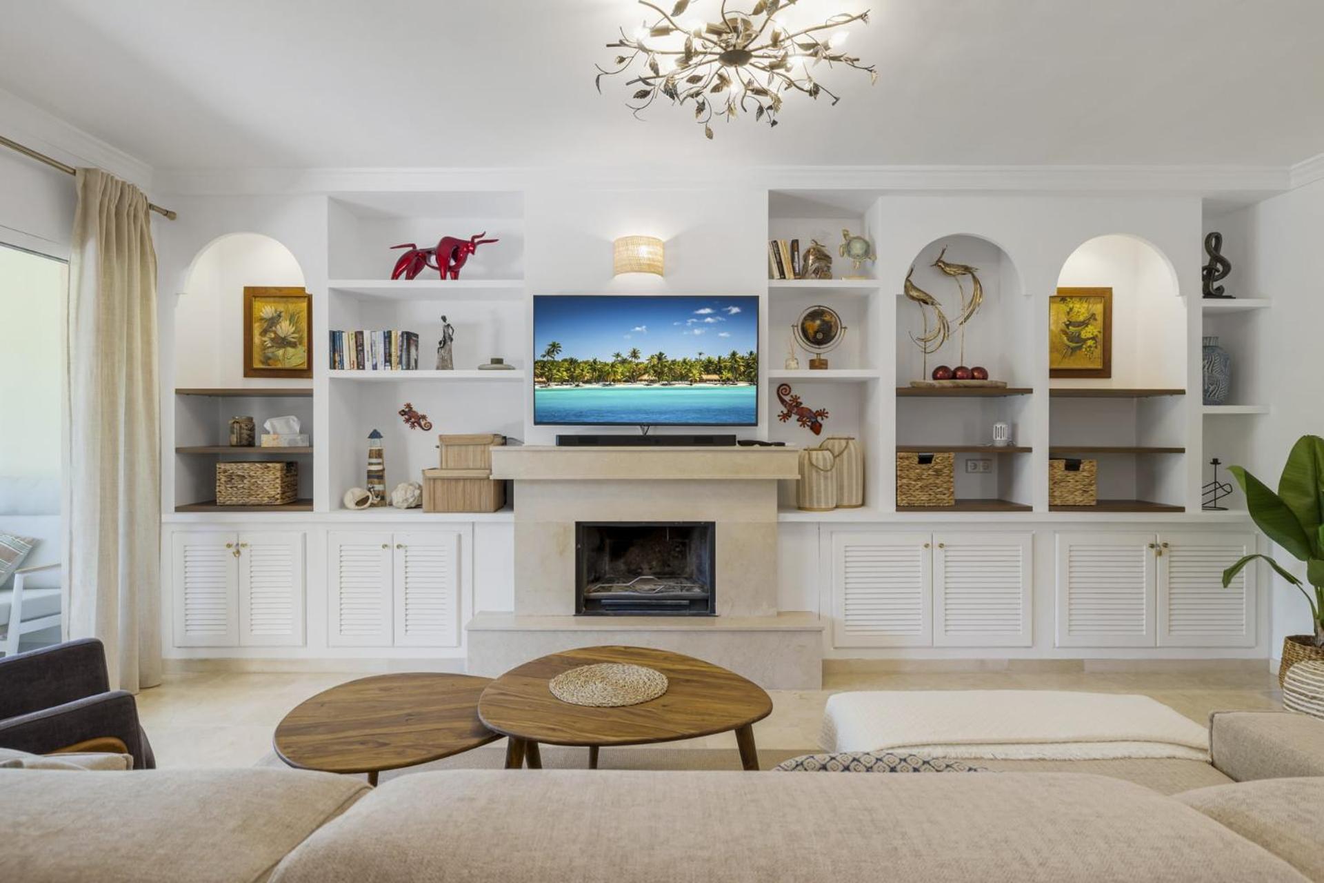 ViVi Homes -Villa Alpetona Private Pool, Garden & Terrace