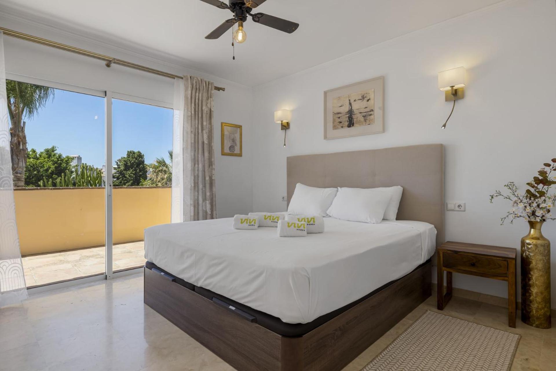 ViVi Homes -Villa Alpetona Private Pool, Garden & Terrace