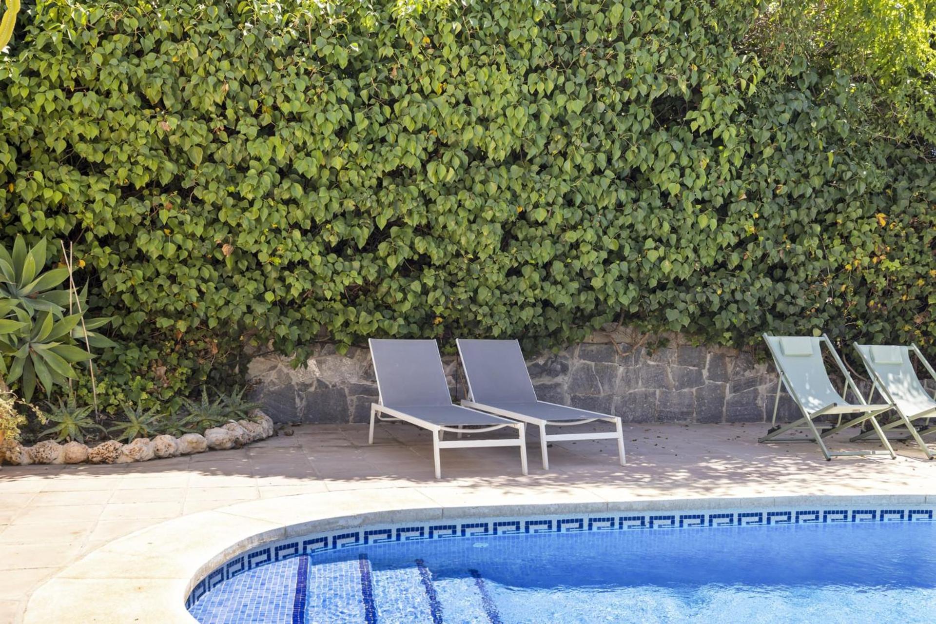 ViVi Homes -Villa Alpetona Private Pool, Garden & Terrace