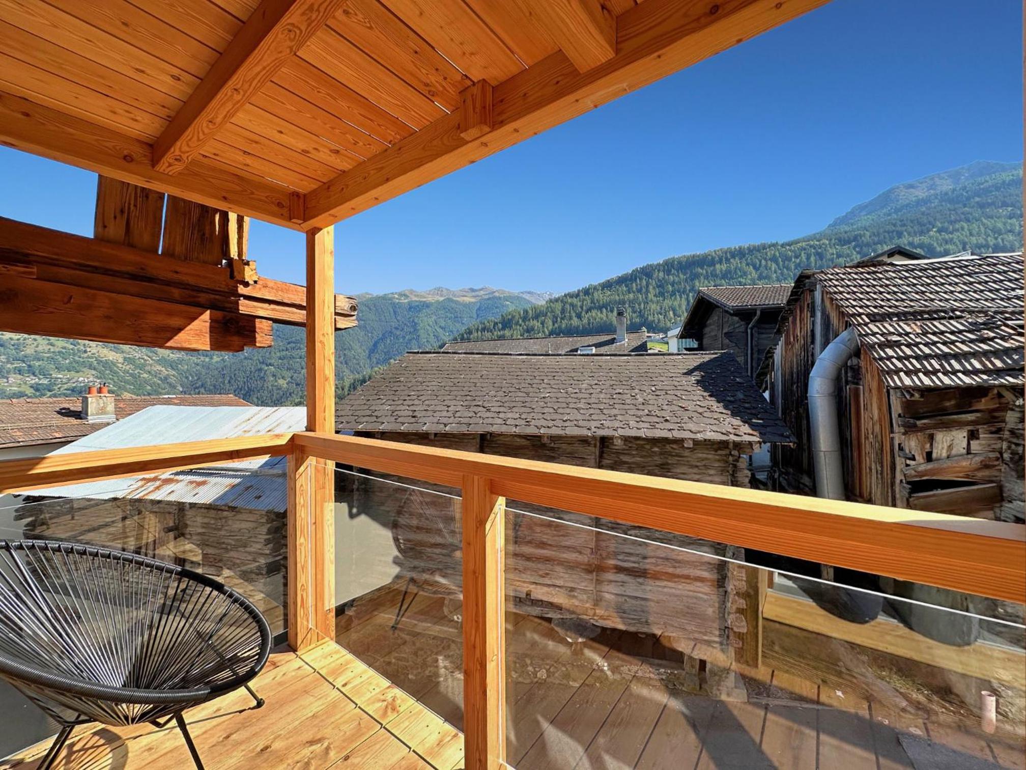 Pilanous House - Penthouse suite - Swiss Alps
