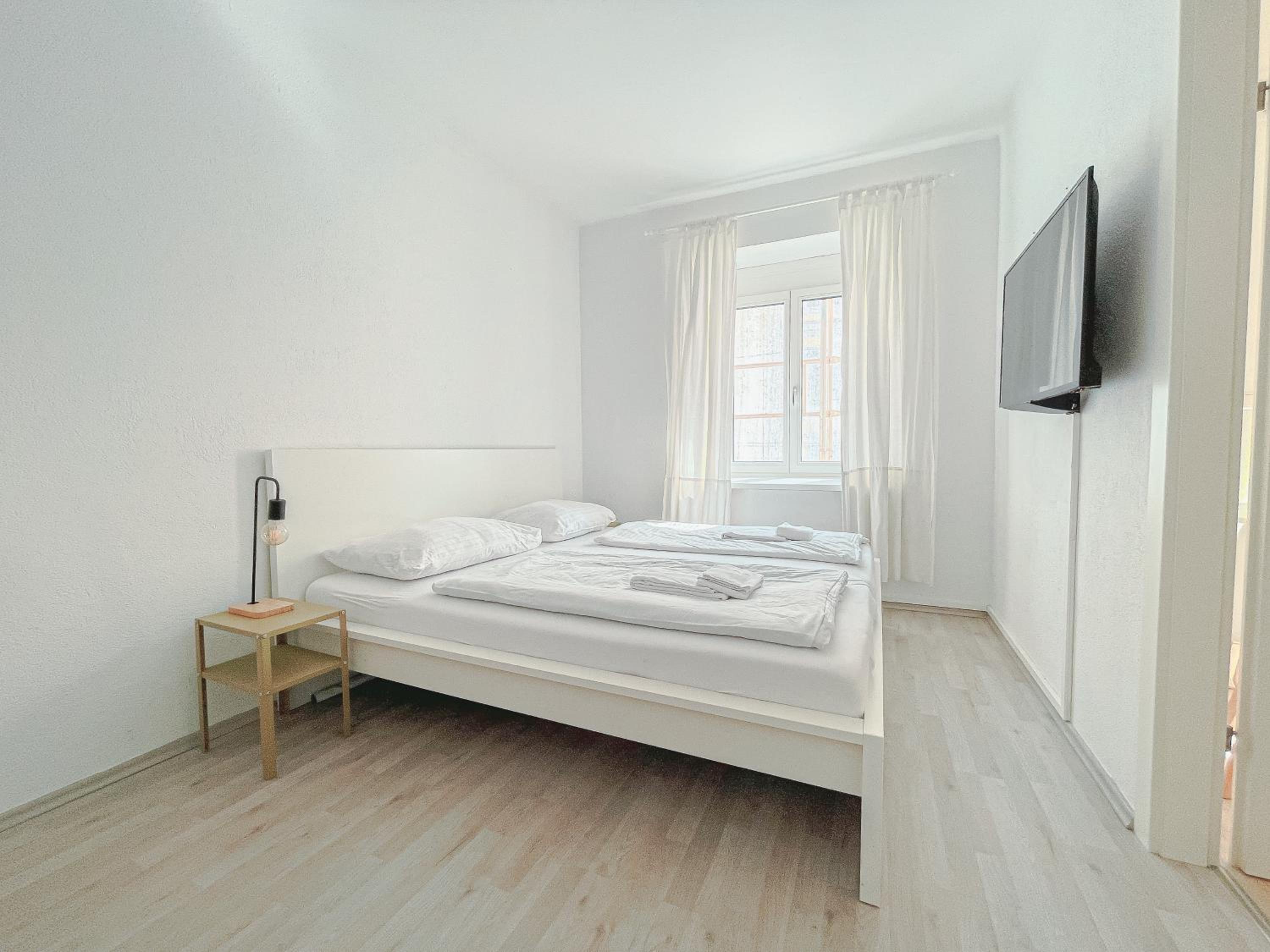 contactless Self-Check-IN - studio, 5 minutes to center