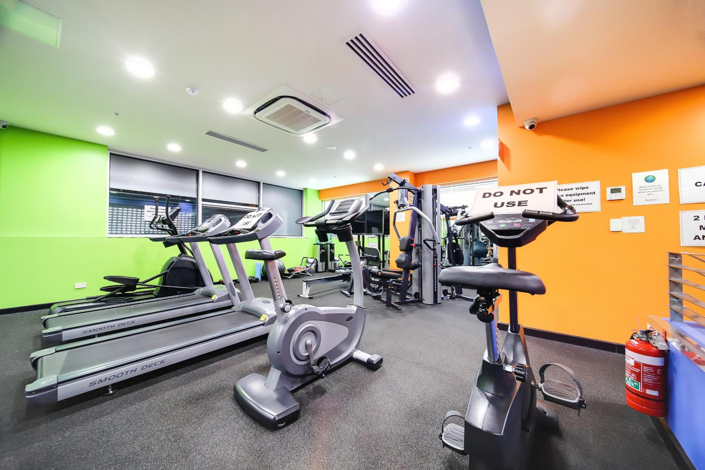 Luxury 2BR Serviced Apartment 1503 at The Rowlands