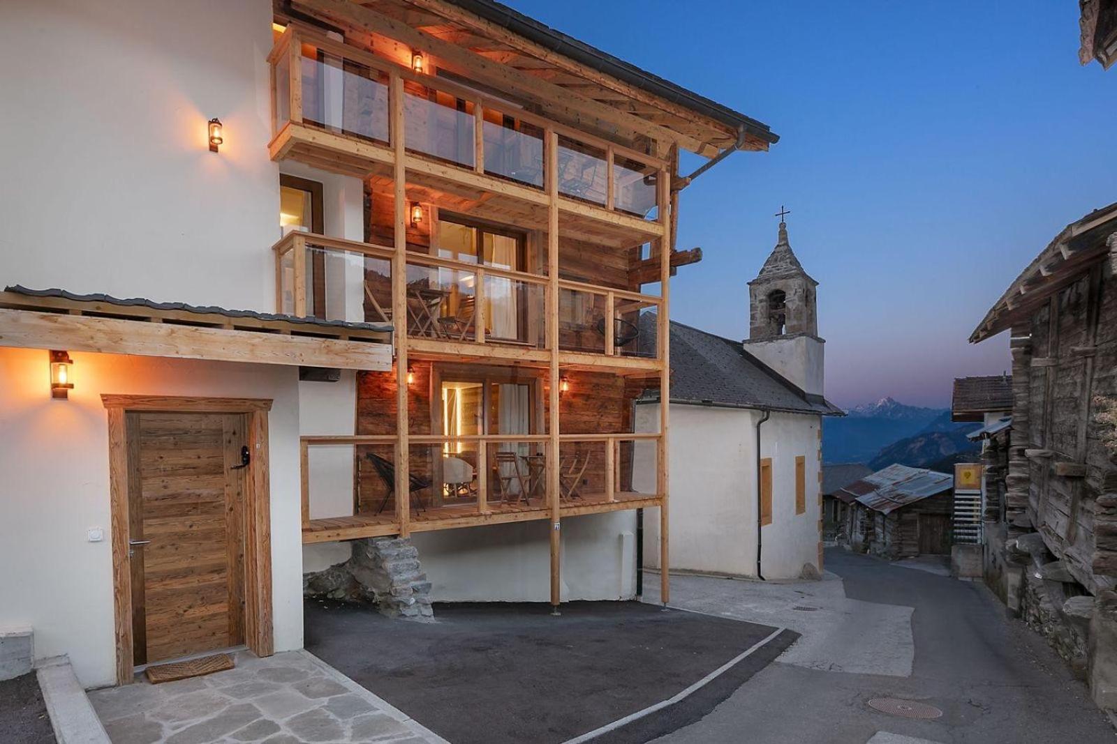 Pilanous Residence - E-Alpine Suite - Swiss Alps