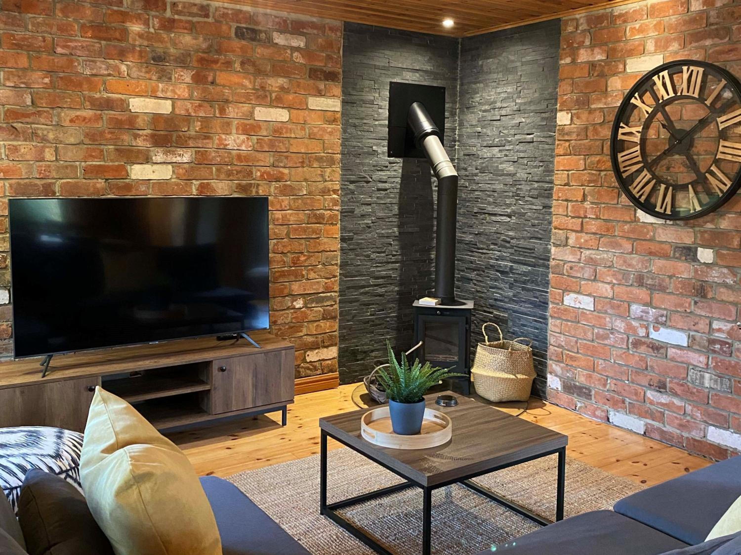 Enlighten Lodge Great Ayton Yorkshire view 4
