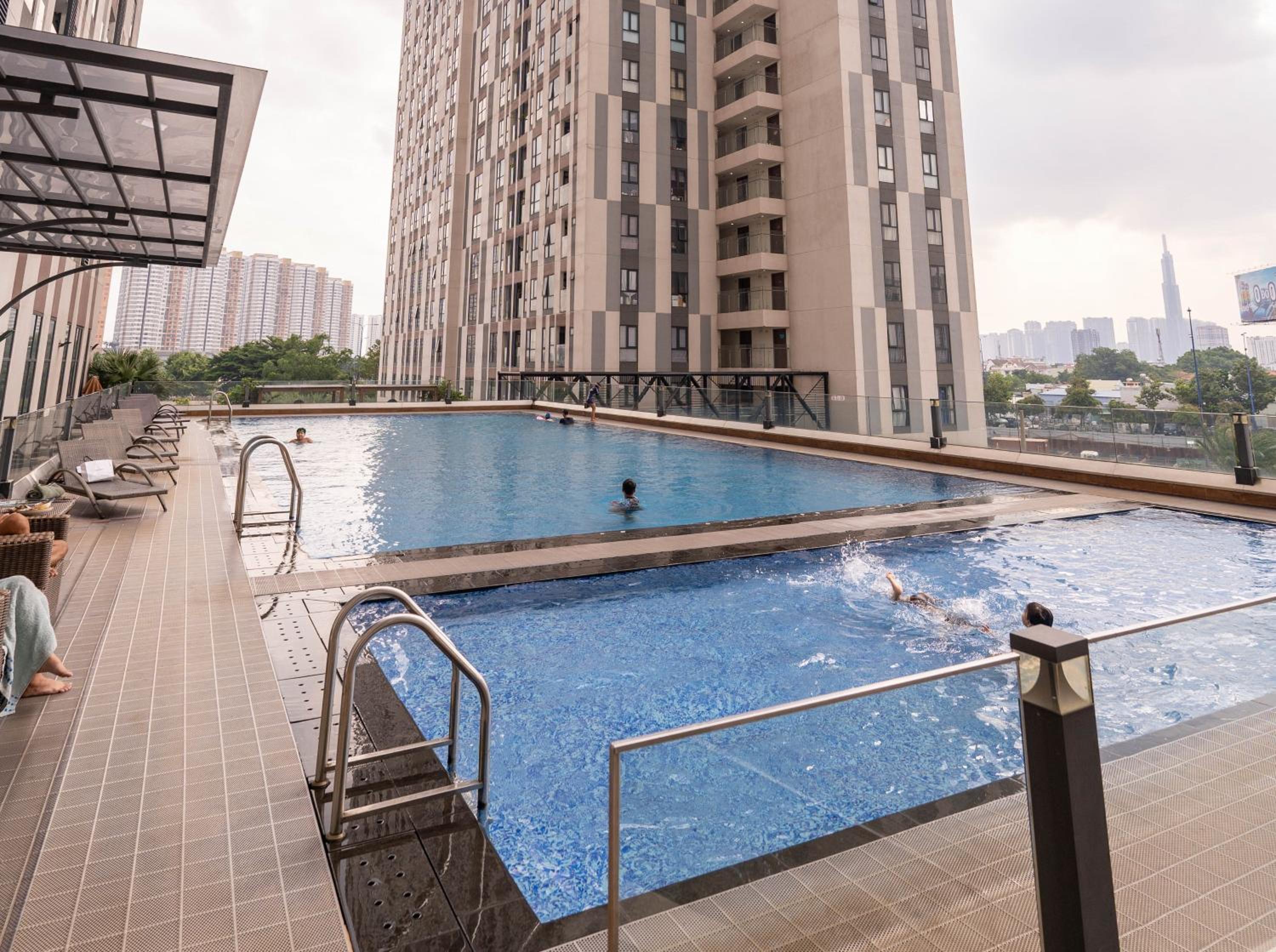 CENTANA Thu Thiem - Serviced Apartment - Saigon - District 2 - Q2 - Ho Chi Minh City - Netflix, FPT TV, Youtube Premium, Playstation 5, Workstation - Super