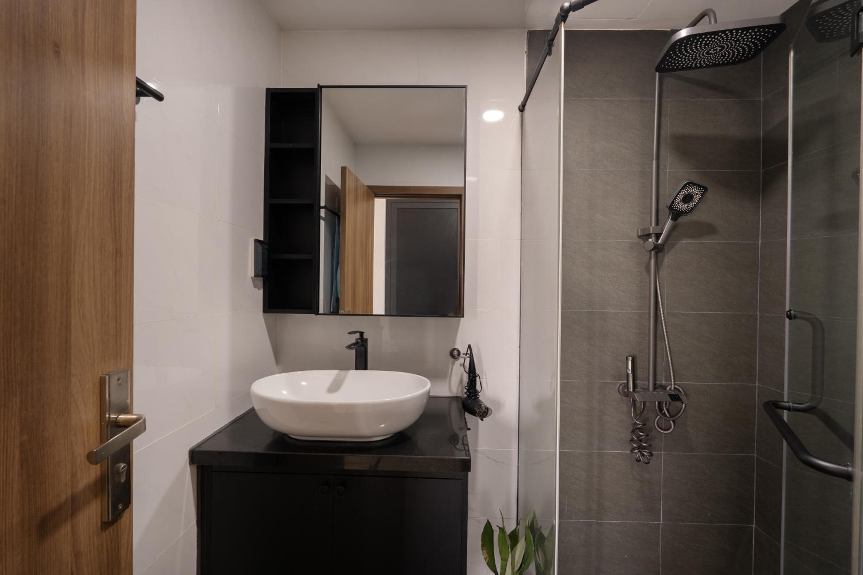 CENTANA Thu Thiem - Serviced Apartment - Saigon - District 2 - Q2 - Ho Chi Minh City - Netflix, FPT TV, Youtube Premium, Playstation 5, Workstation - Super