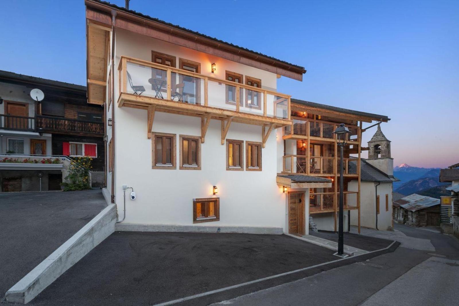Pilanous House - Penthouse suite - Swiss Alps