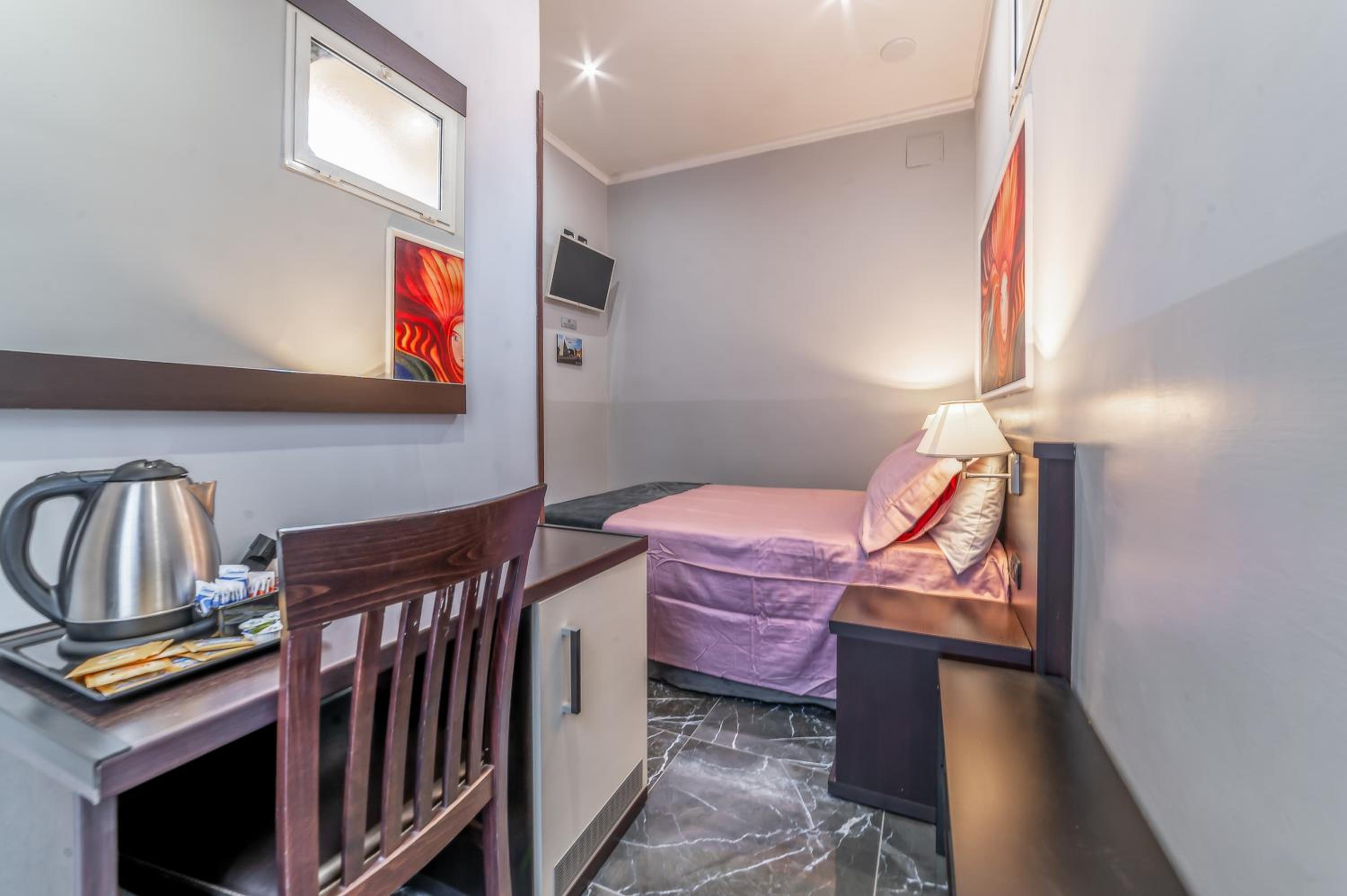 Rome in Love B&B - Termini Train Station