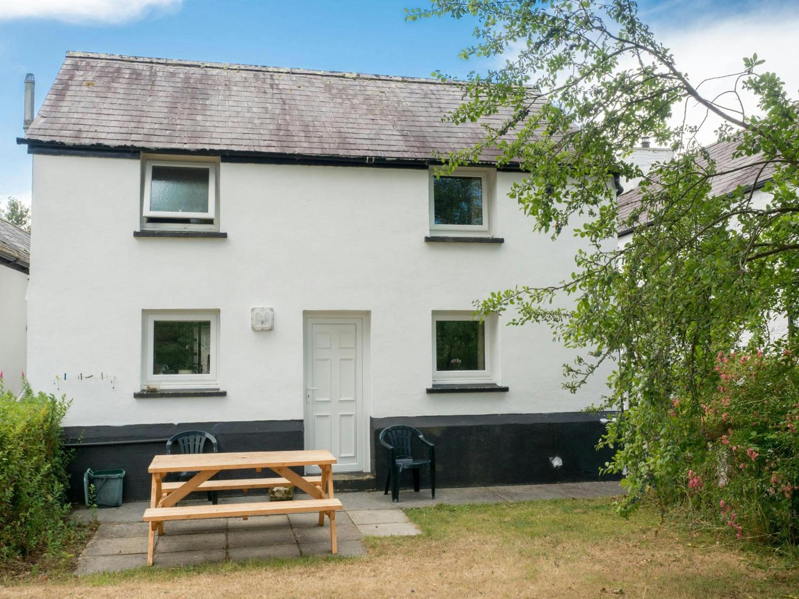 Dairy Cottage Newcastle Emlyn