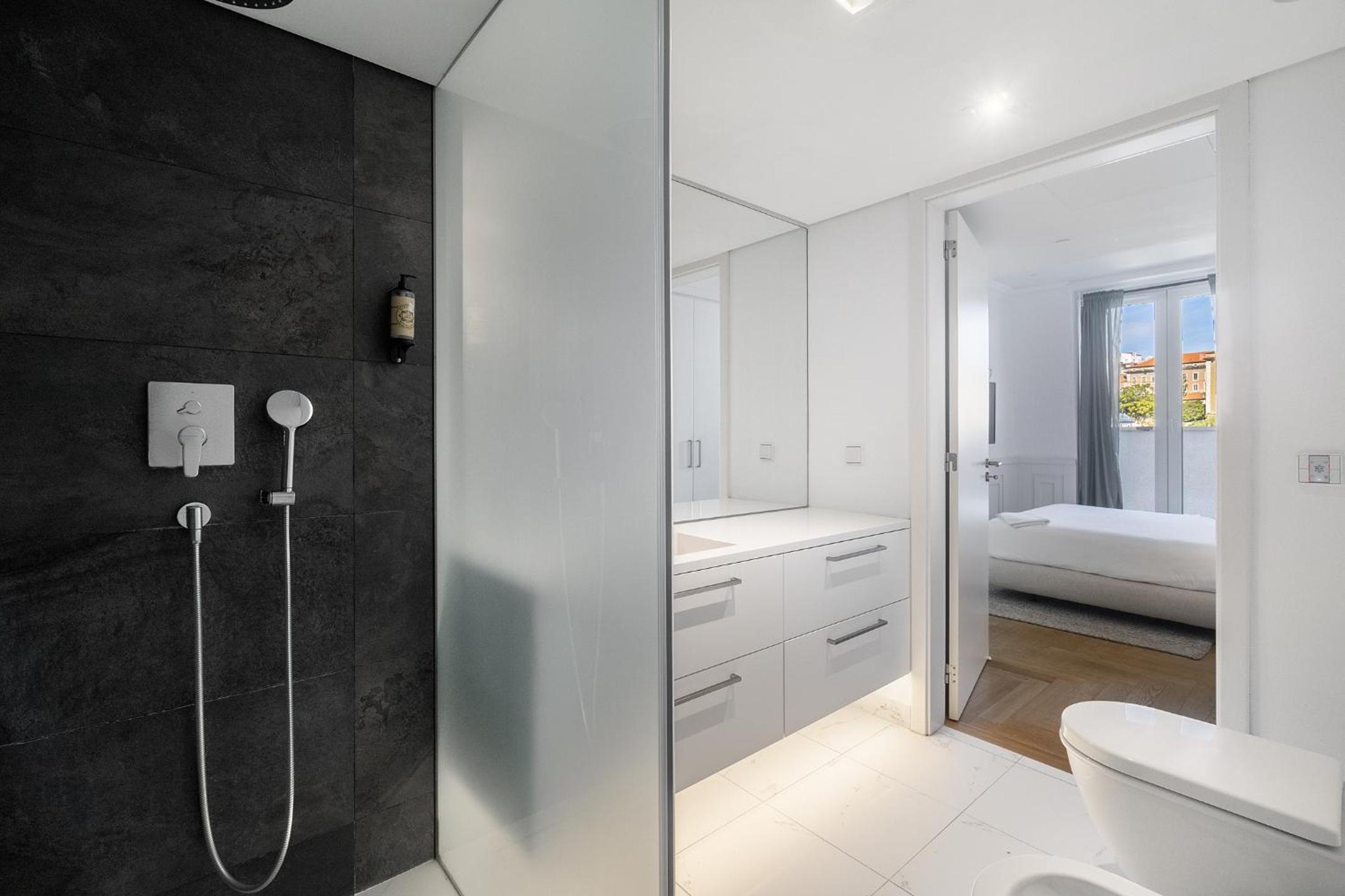 WHome Luxury Downtown Apartment in the Heart of Lisbon view 5
