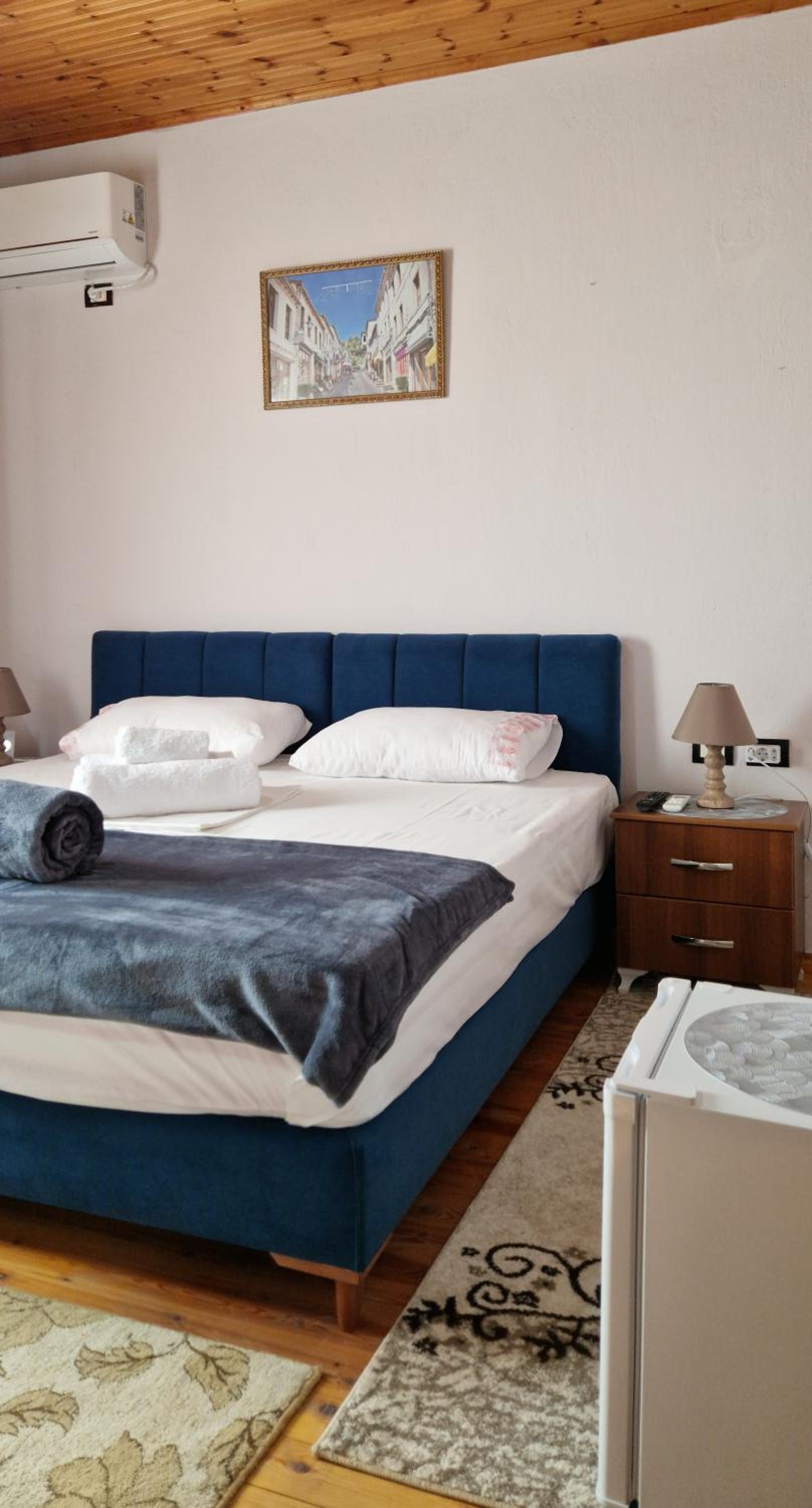 SHENA Guest House