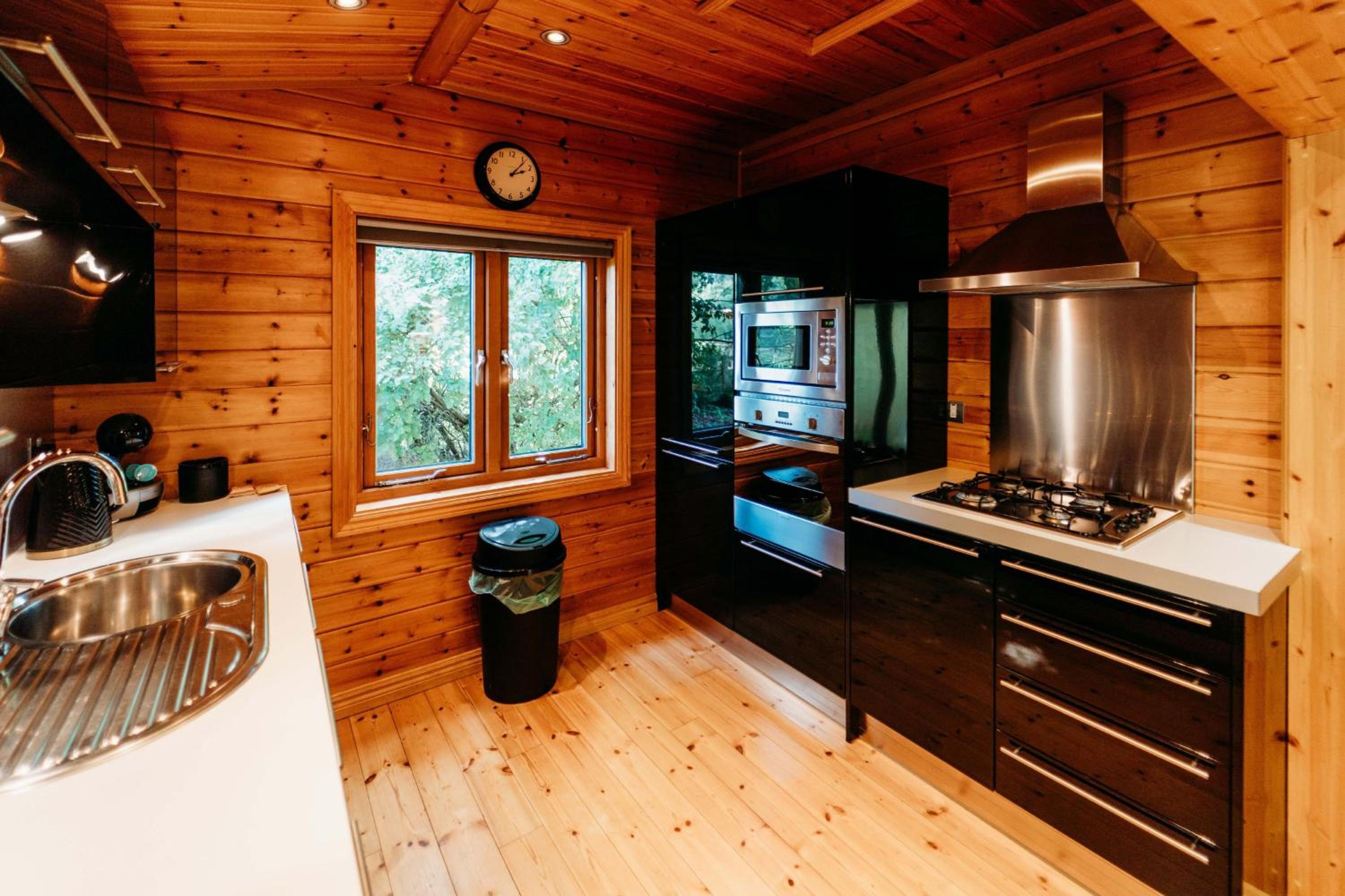 Karma Great Ayton with hot tub and on site bistro view 2